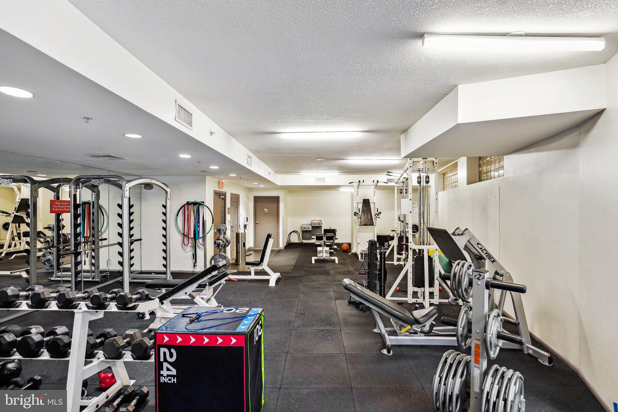 400 MASSACHUSETTS AVENUE NW 810