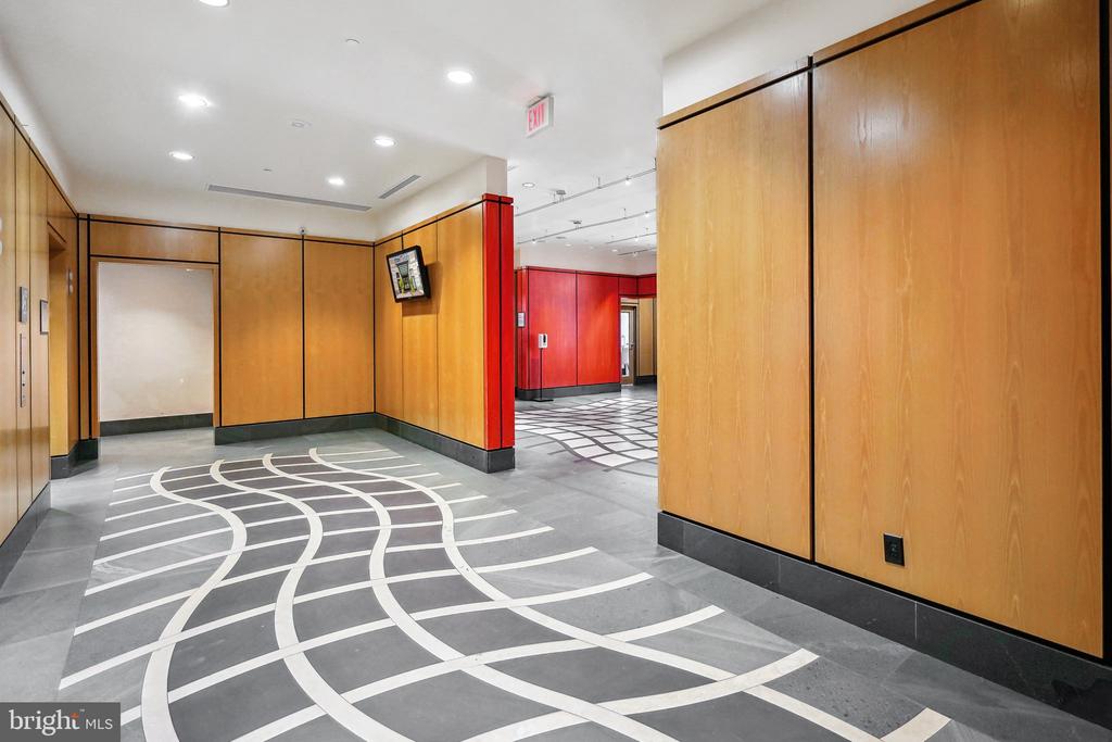 400 MASSACHUSETTS AVENUE NW 810