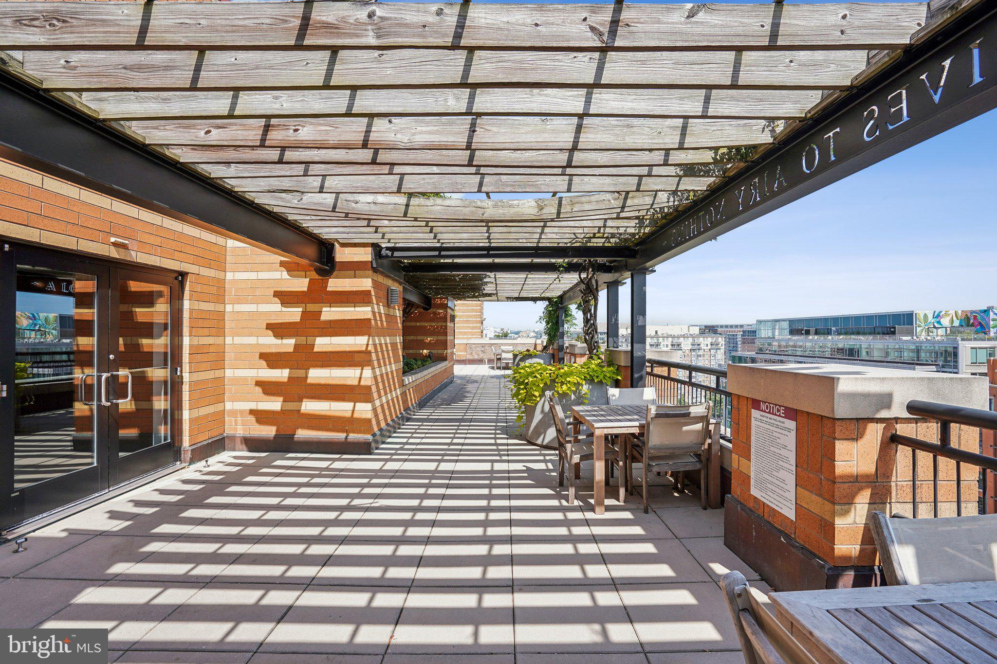 400 MASSACHUSETTS AVENUE NW 810