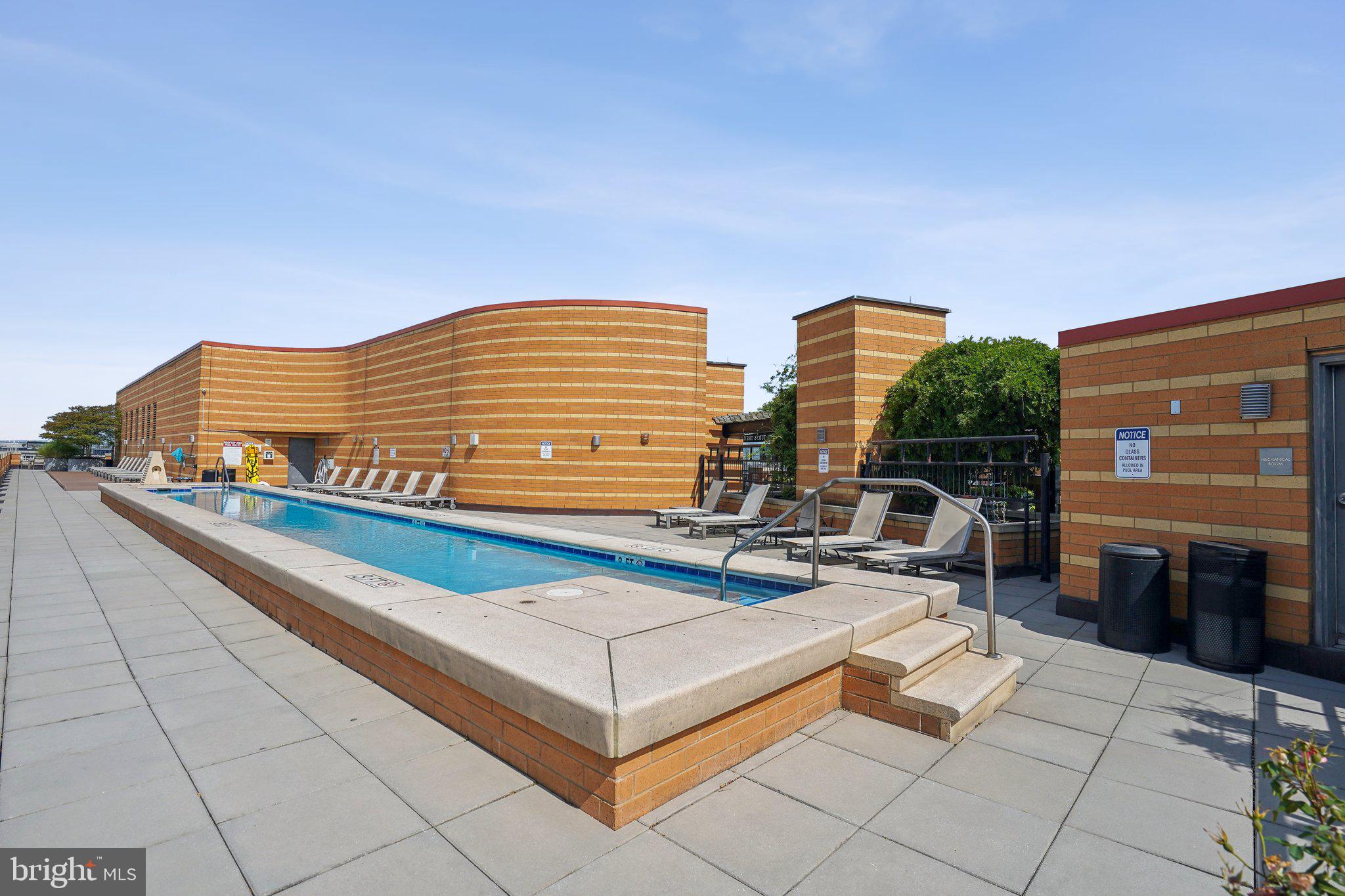 400 MASSACHUSETTS AVENUE NW 810