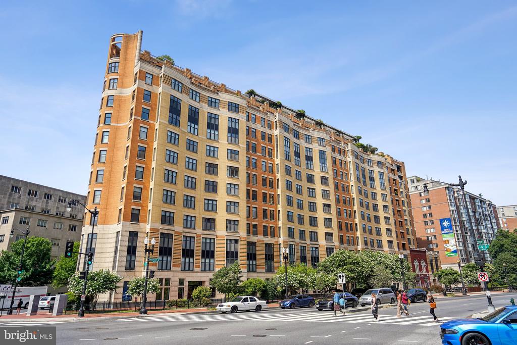 400 MASSACHUSETTS AVENUE NW 810