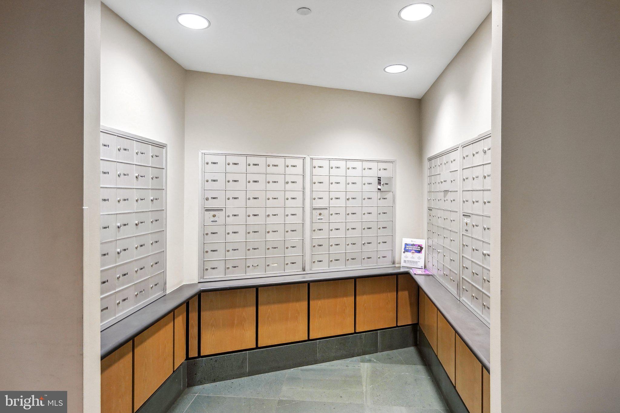 400 MASSACHUSETTS AVENUE NW 810