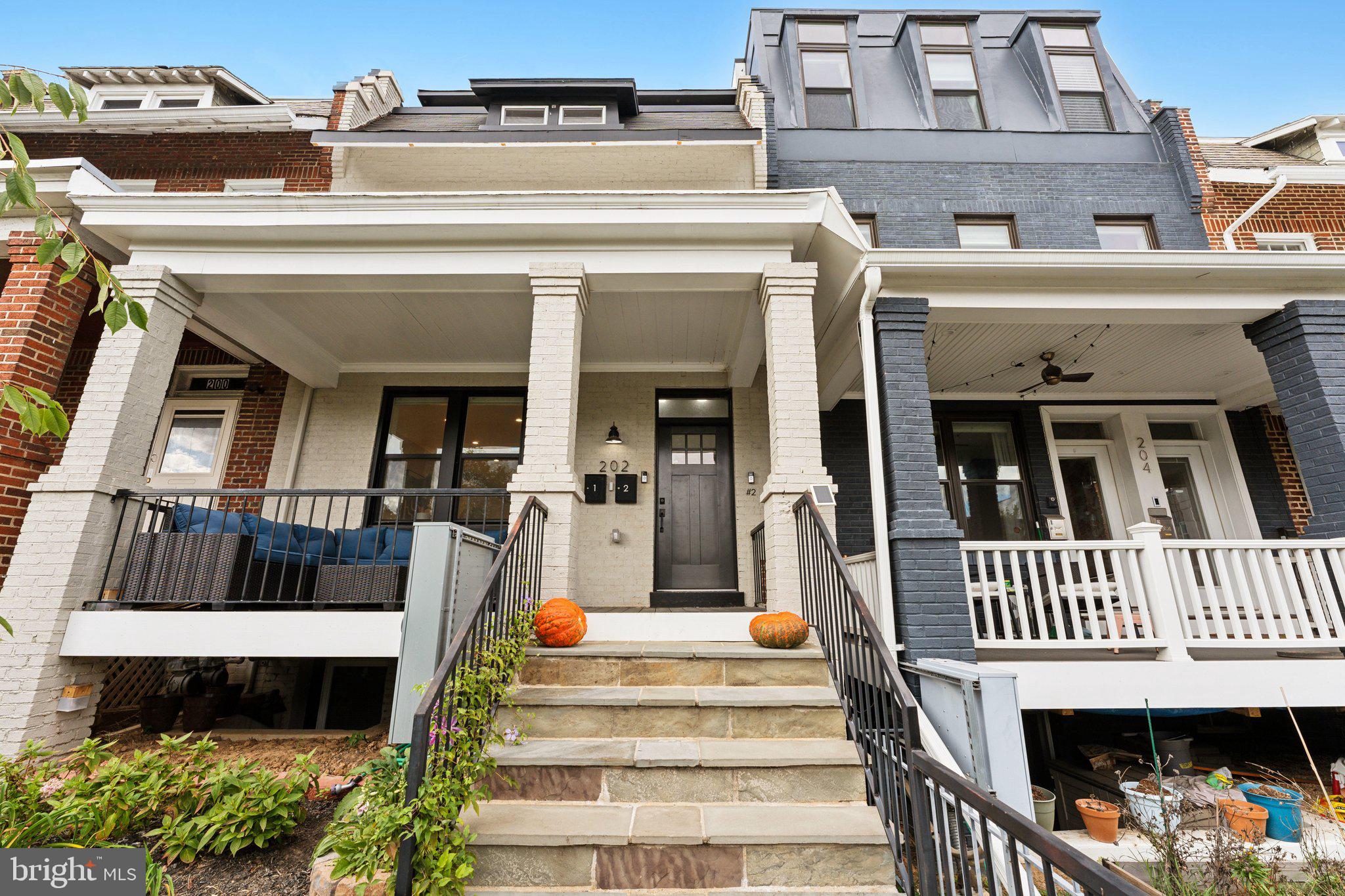 202 RANDOLPH PLACE NE 1