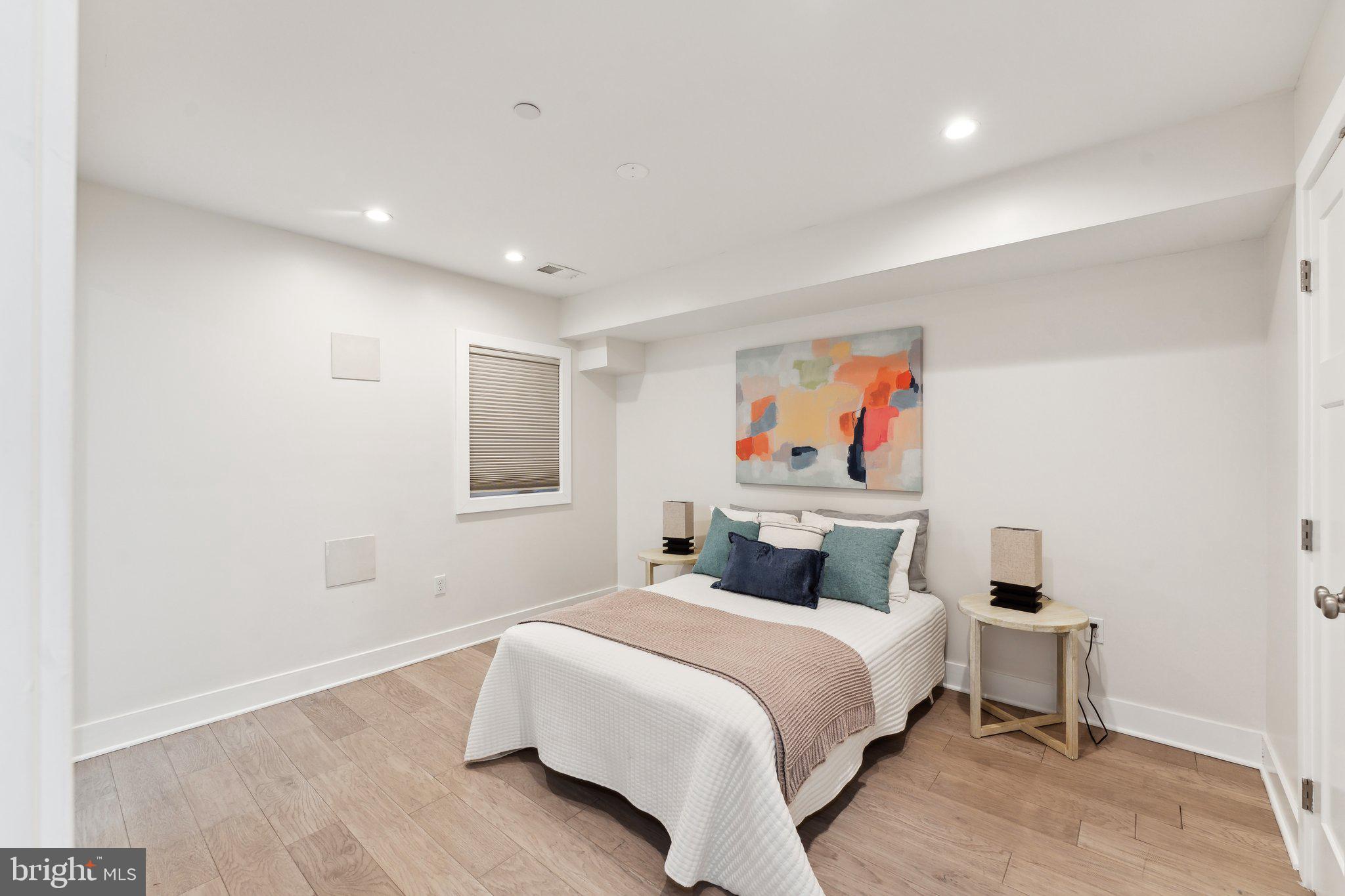 202 RANDOLPH PLACE NE 1