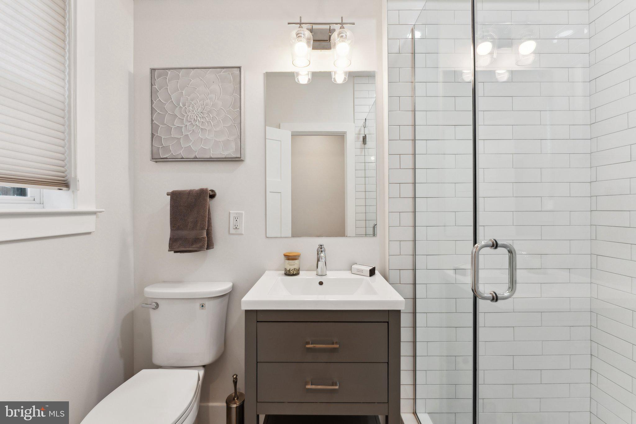 202 RANDOLPH PLACE NE 1