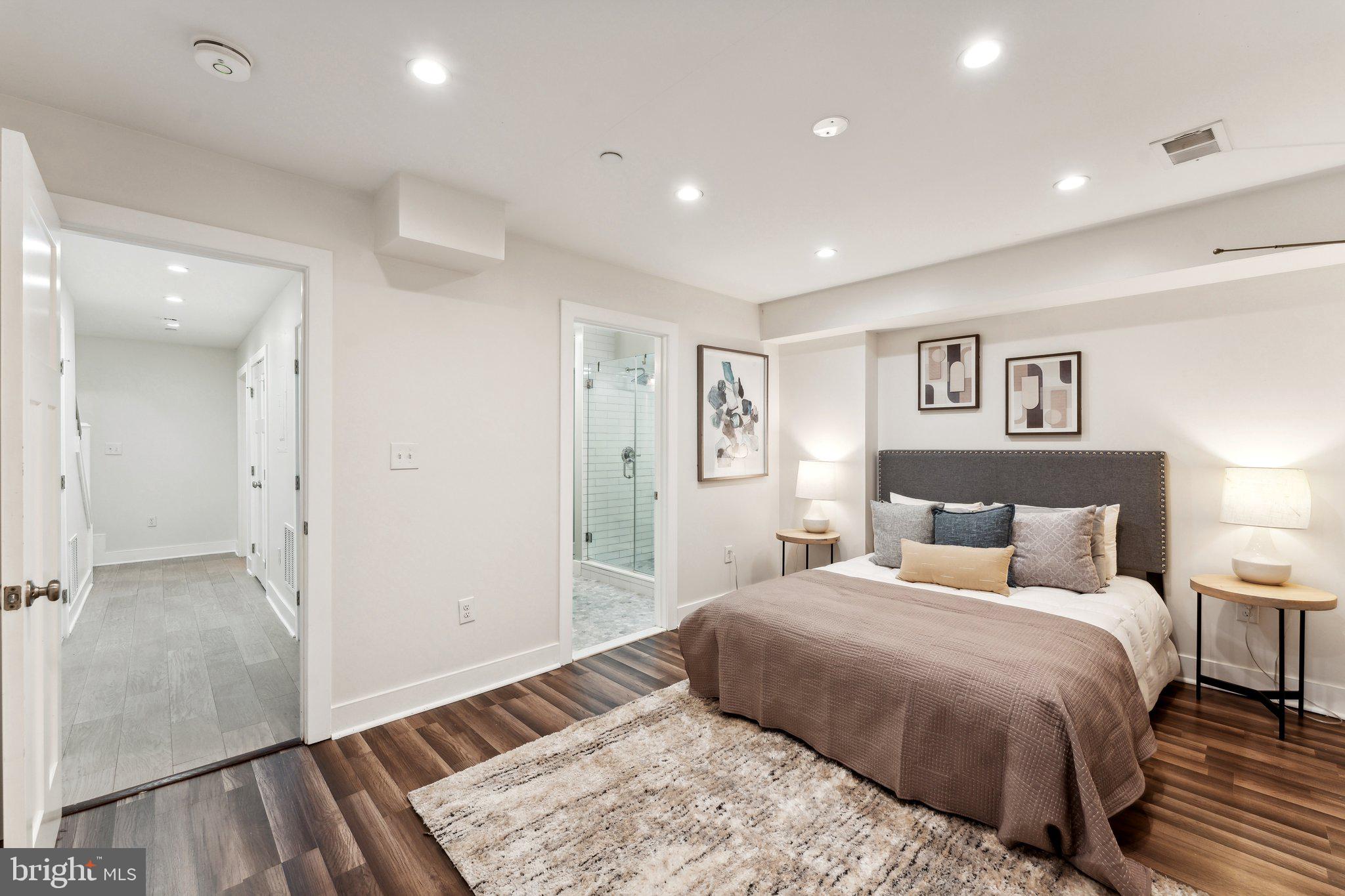 202 RANDOLPH PLACE NE 1