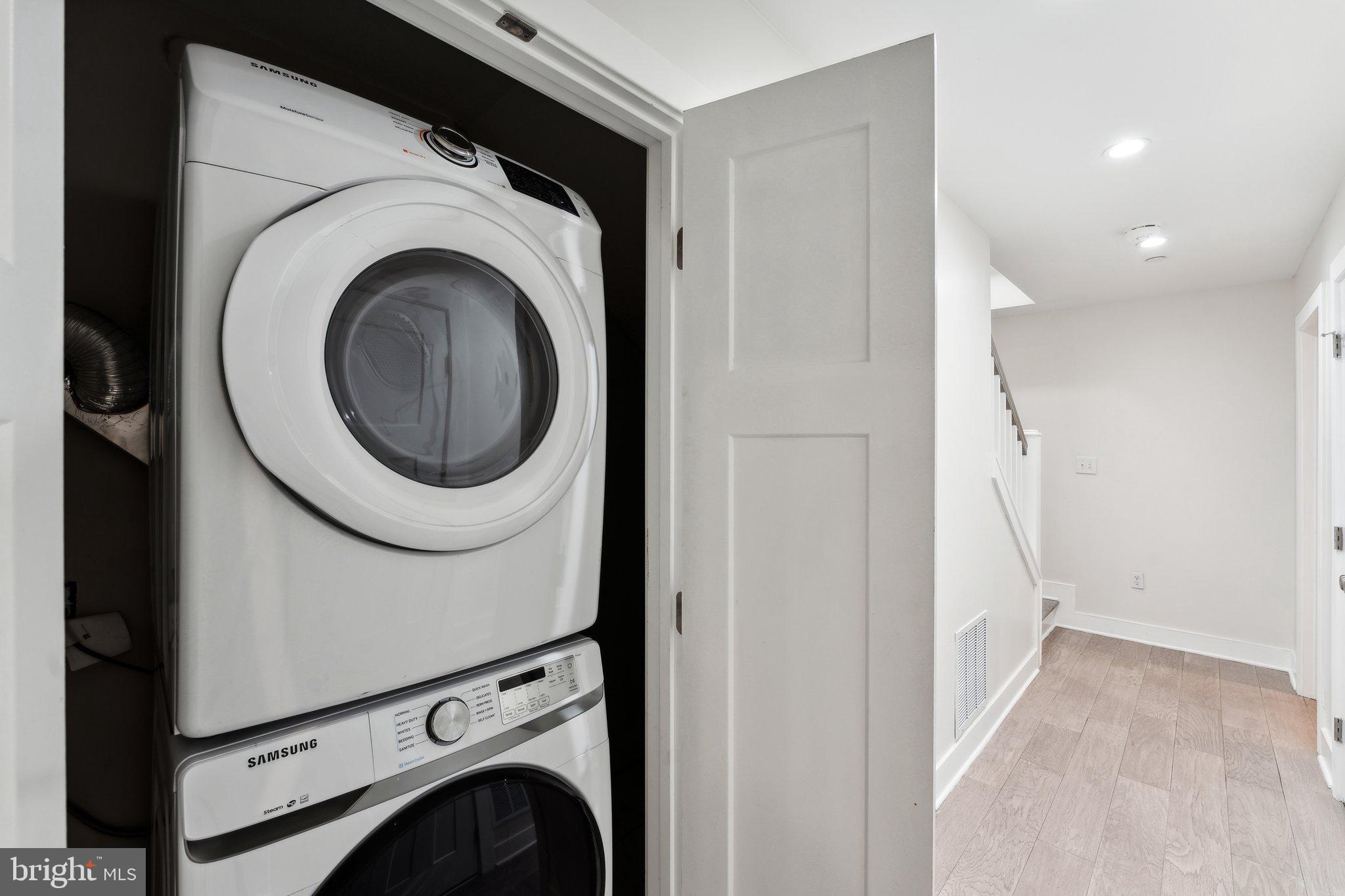 202 RANDOLPH PLACE NE 1