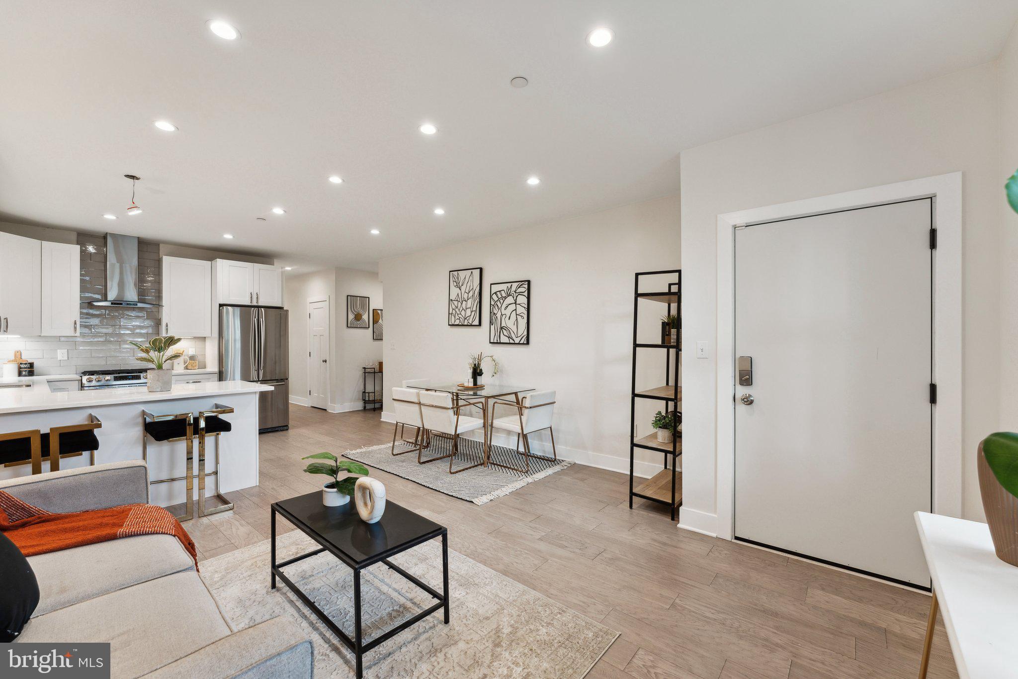 202 RANDOLPH PLACE NE 1