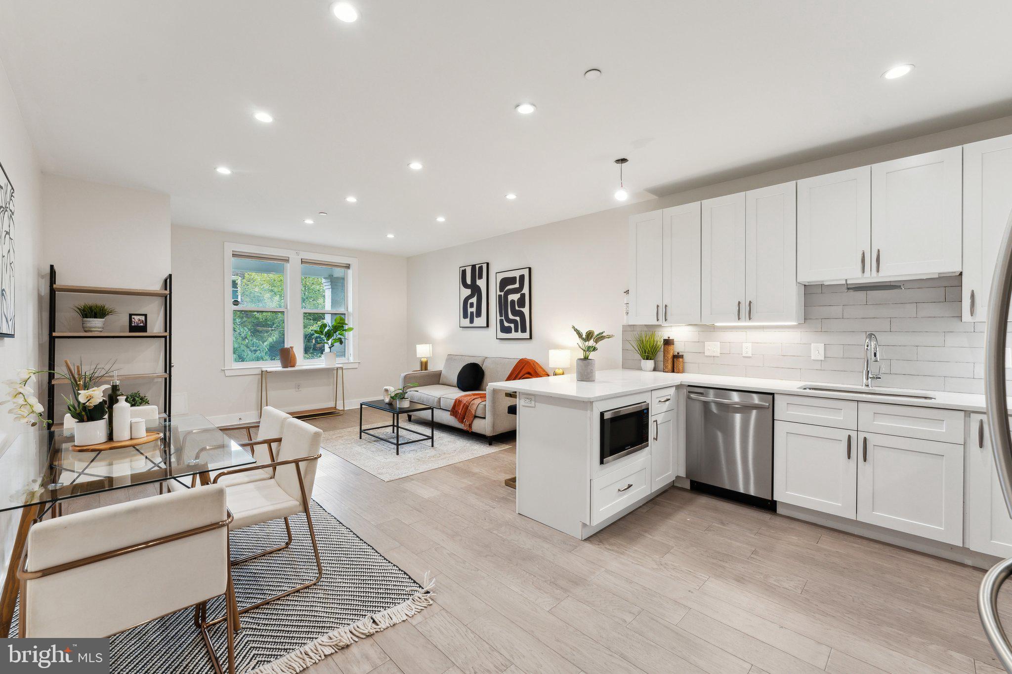 202 RANDOLPH PLACE NE 1