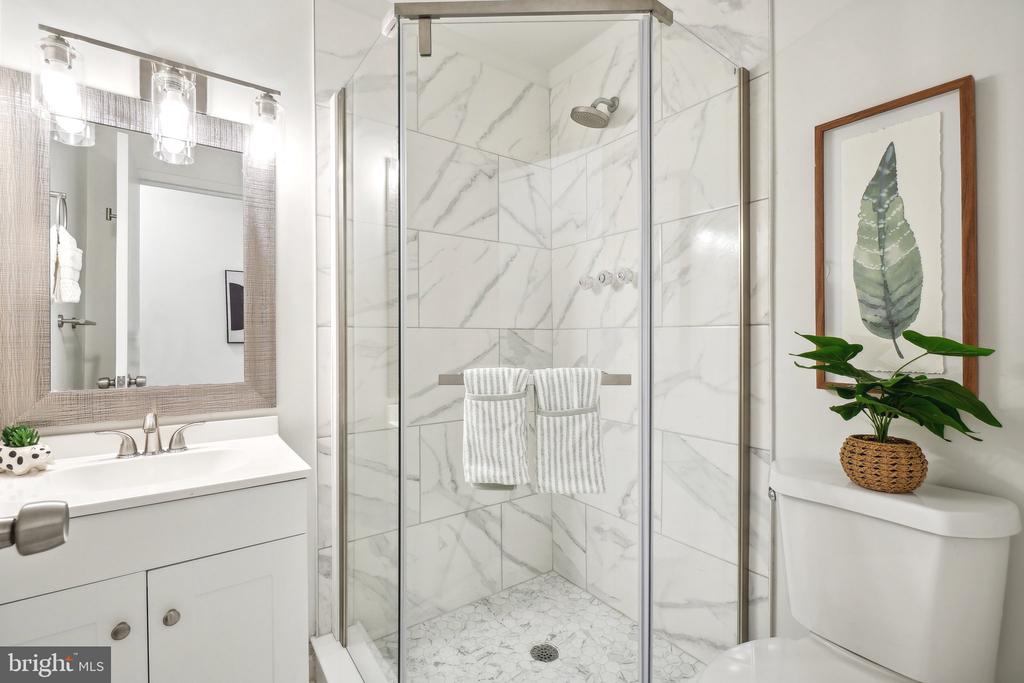4101 CATHEDRAL AVENUE NW 306