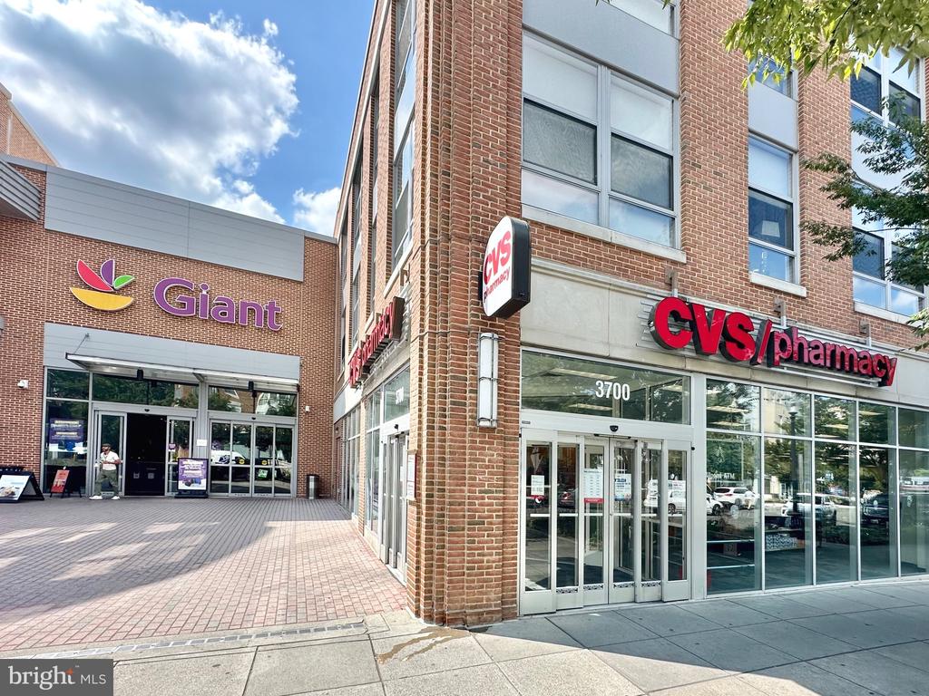 4101 CATHEDRAL AVENUE NW 306