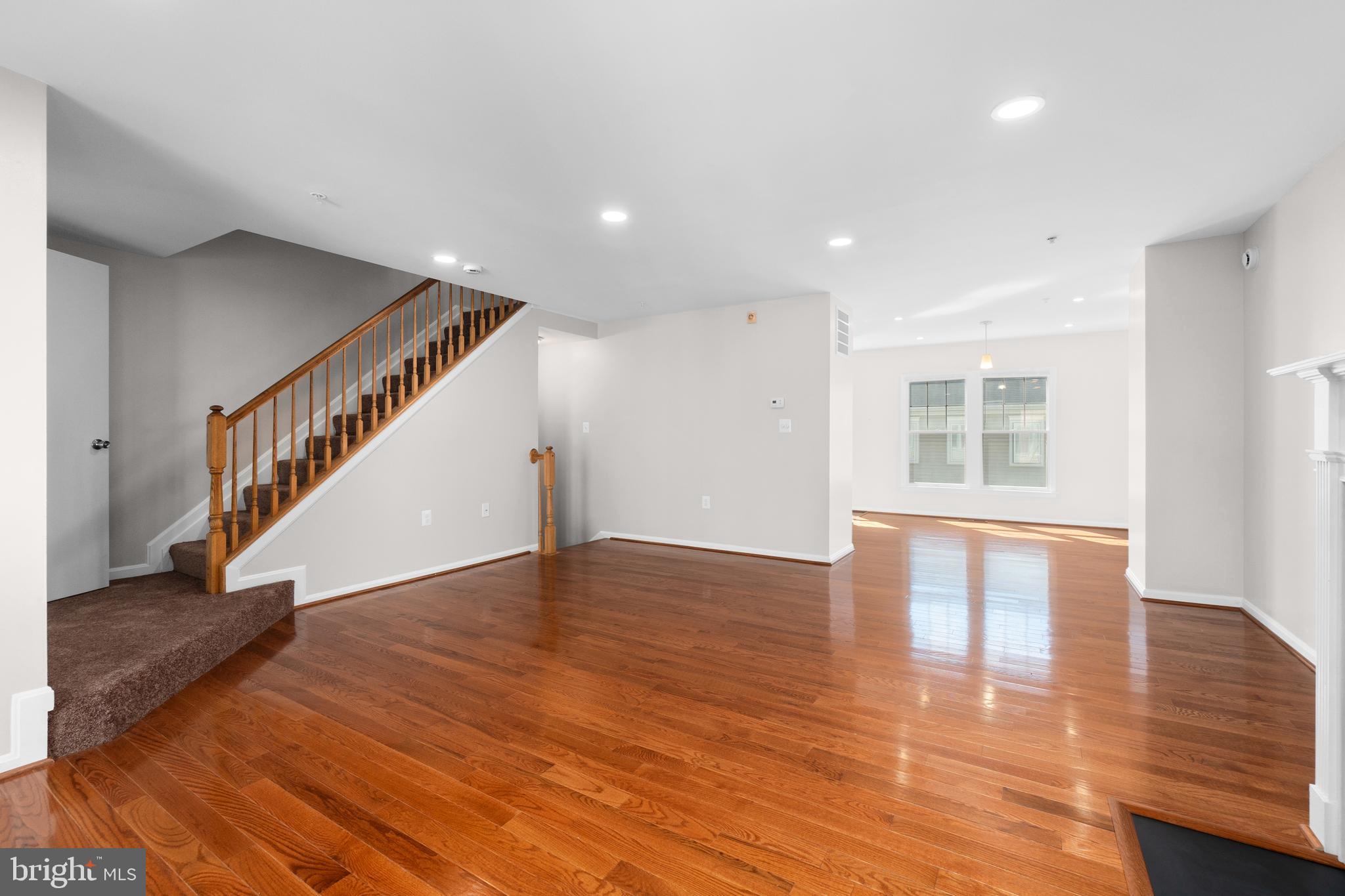 832 MARJORIE COURT SE