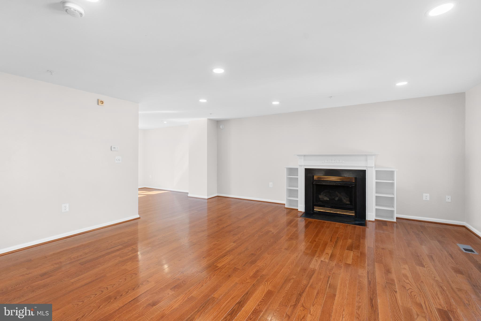832 MARJORIE COURT SE