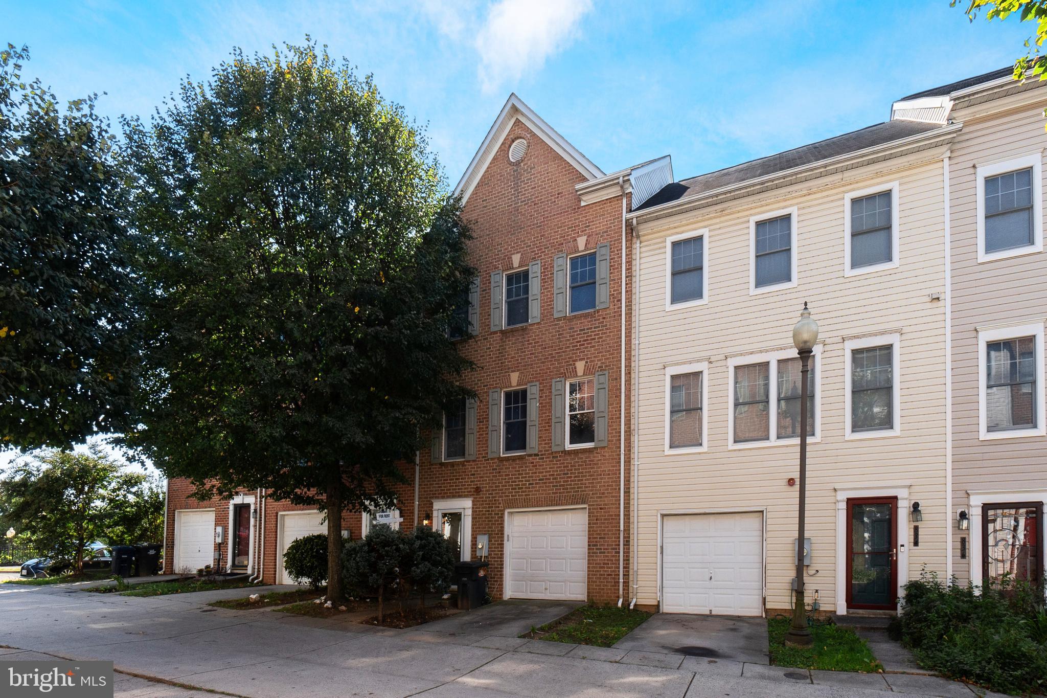 832 MARJORIE COURT SE