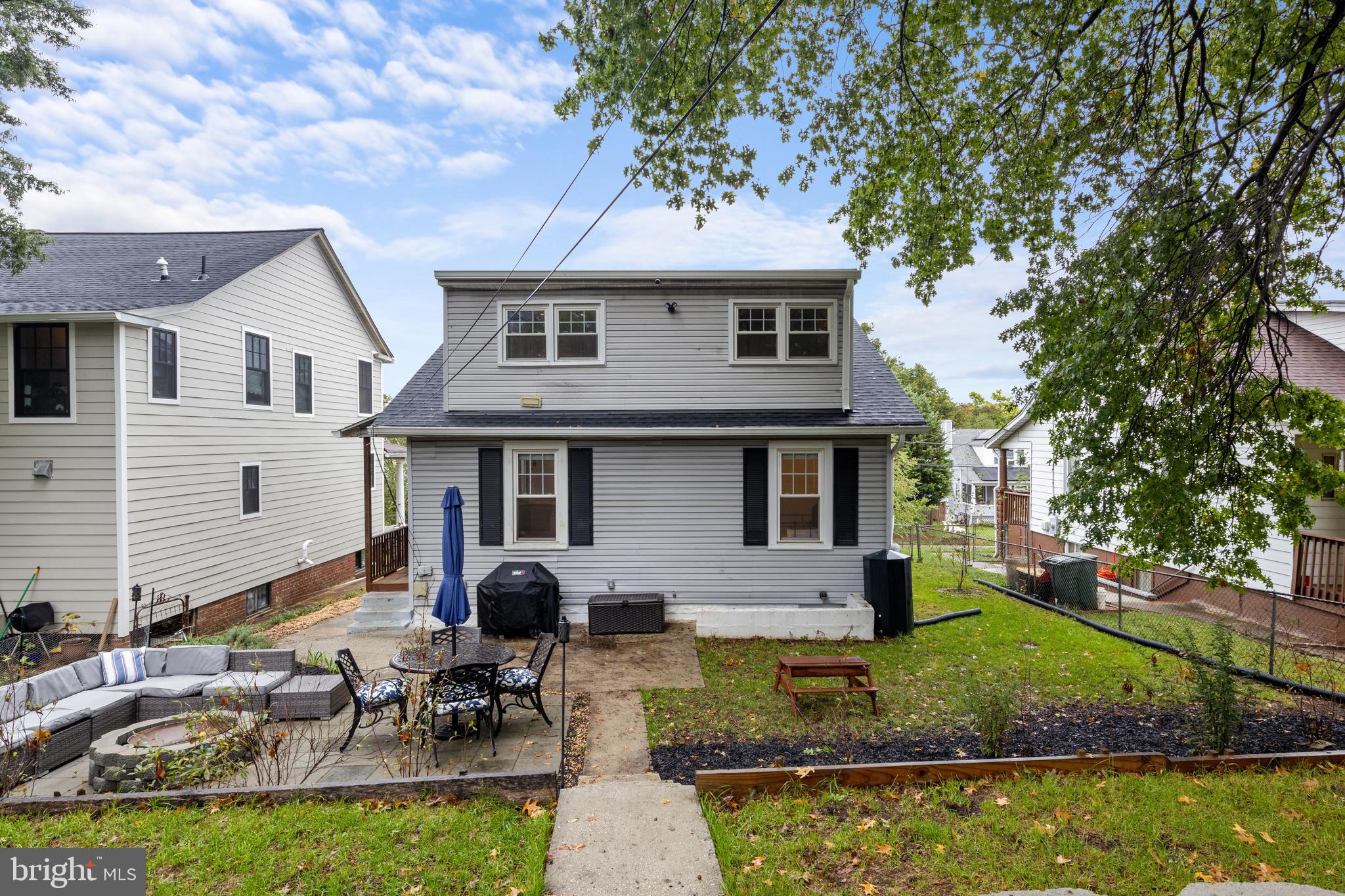 1805 KEARNY STREET NE