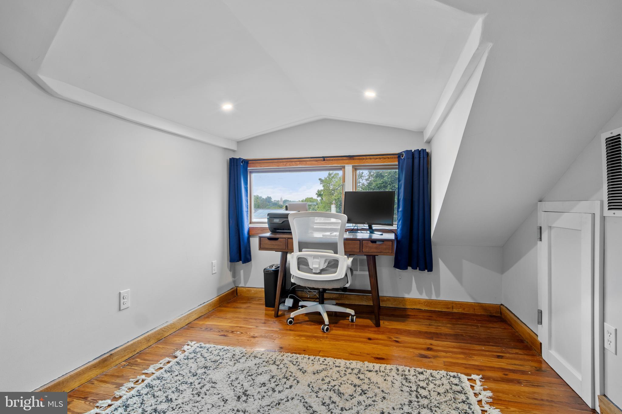 1805 KEARNY STREET NE