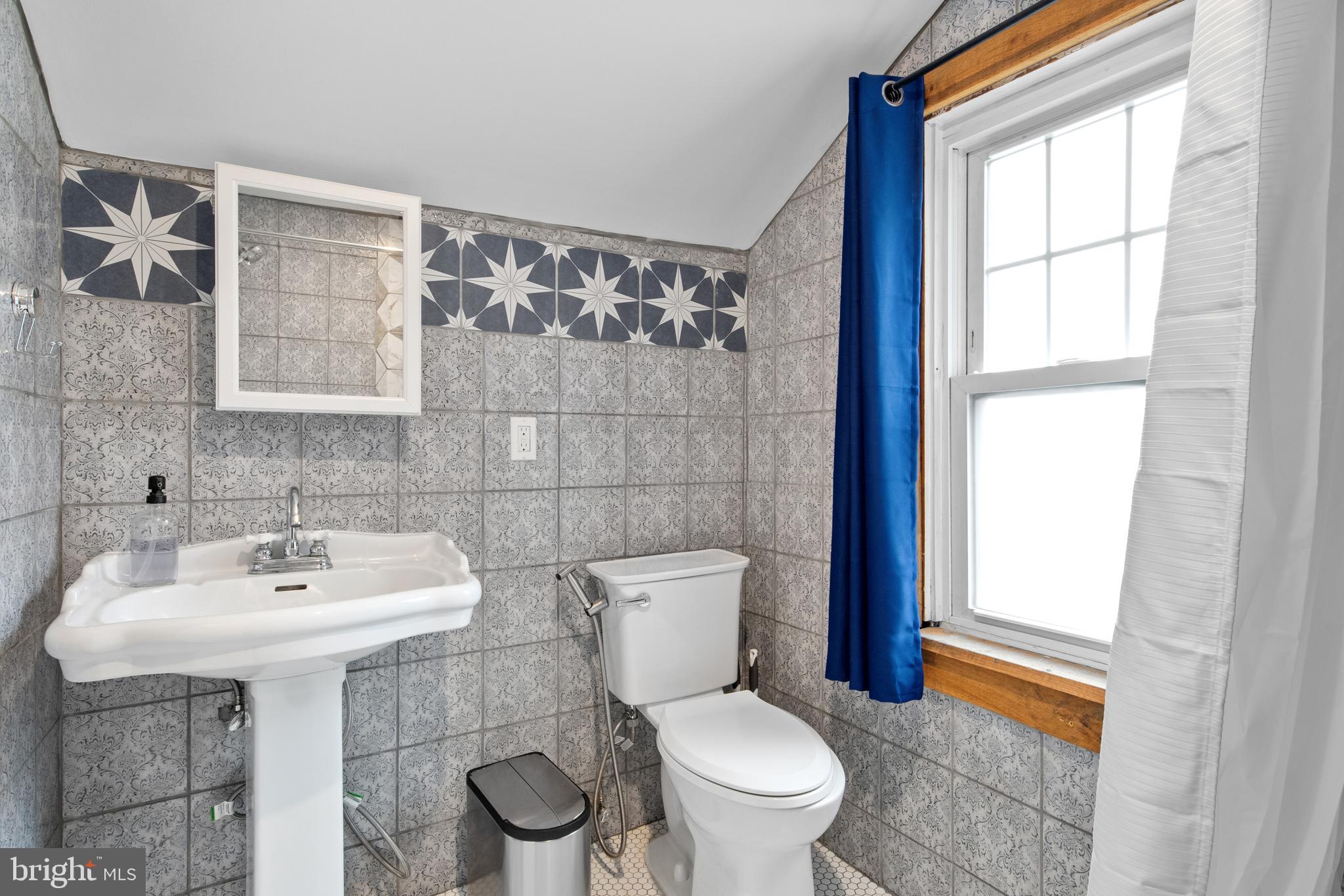 1805 KEARNY STREET NE