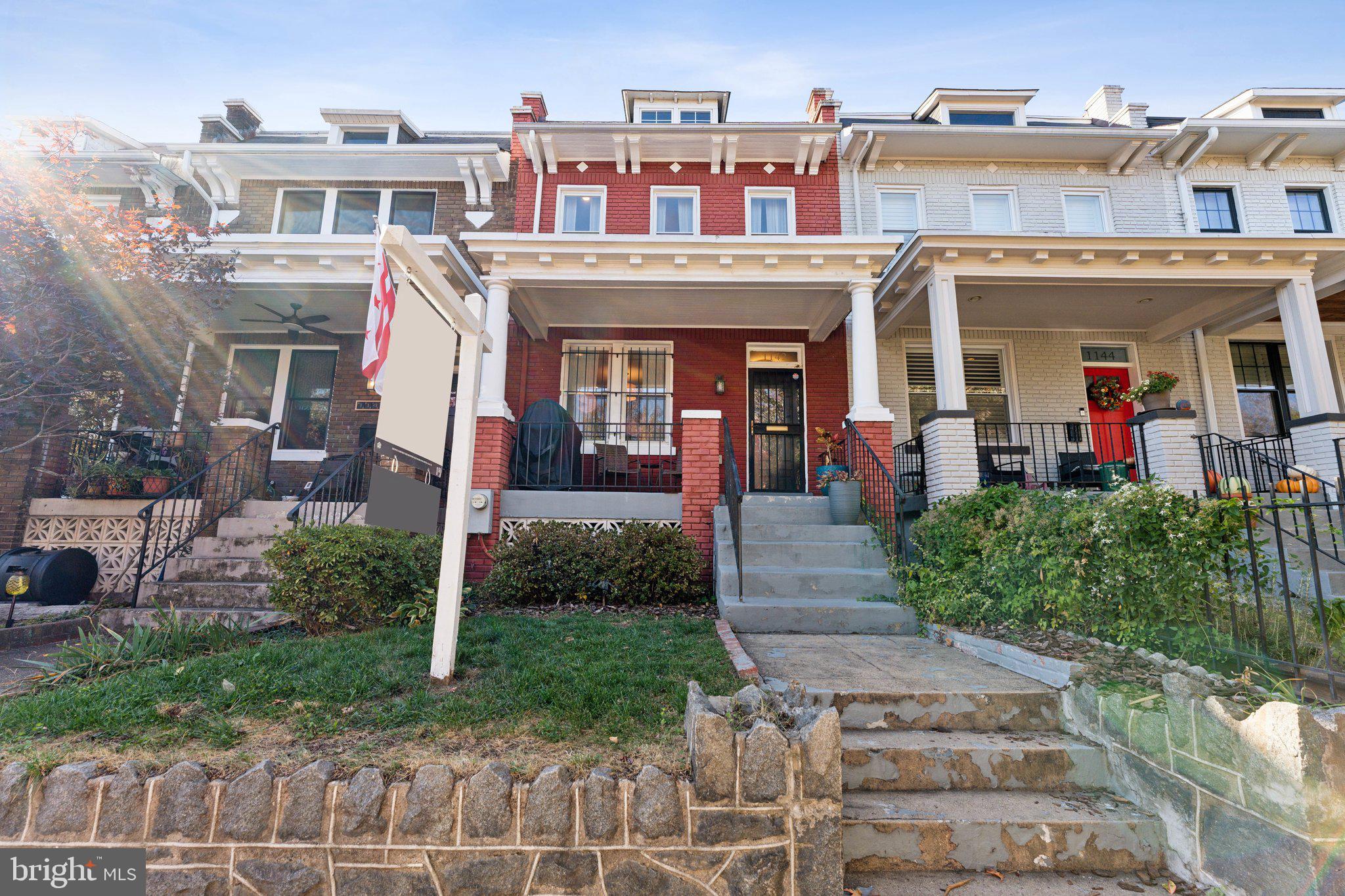 1142 4TH STREET NE