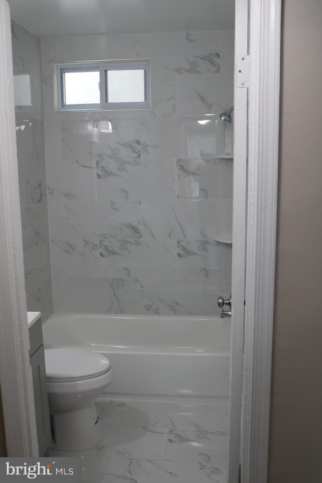 64 GALVESTON PLACE SW