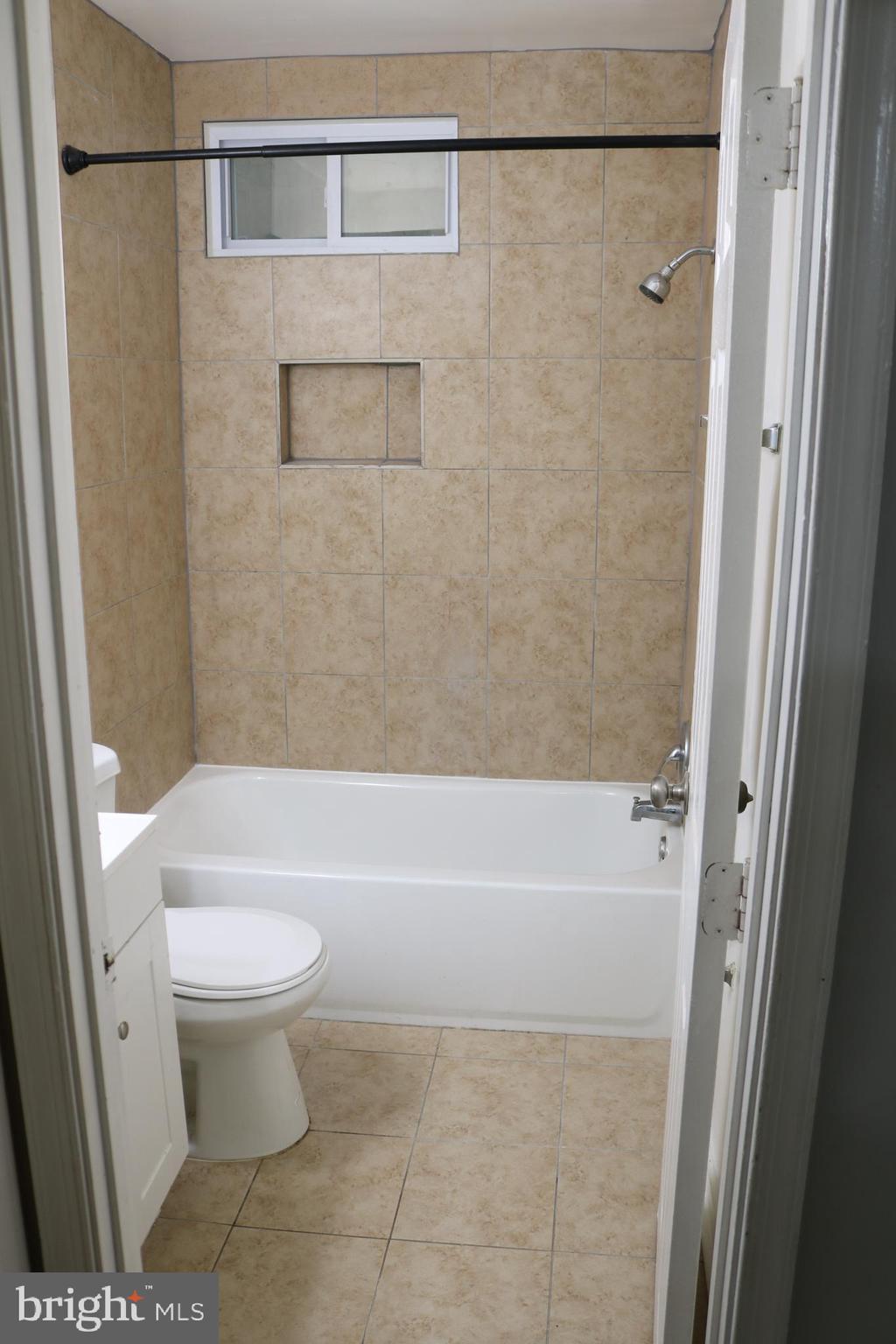 64 GALVESTON PLACE SW