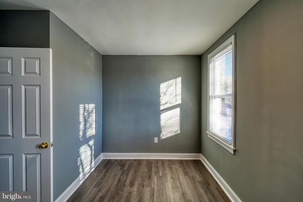 400 DOUGLAS STREET NE 102