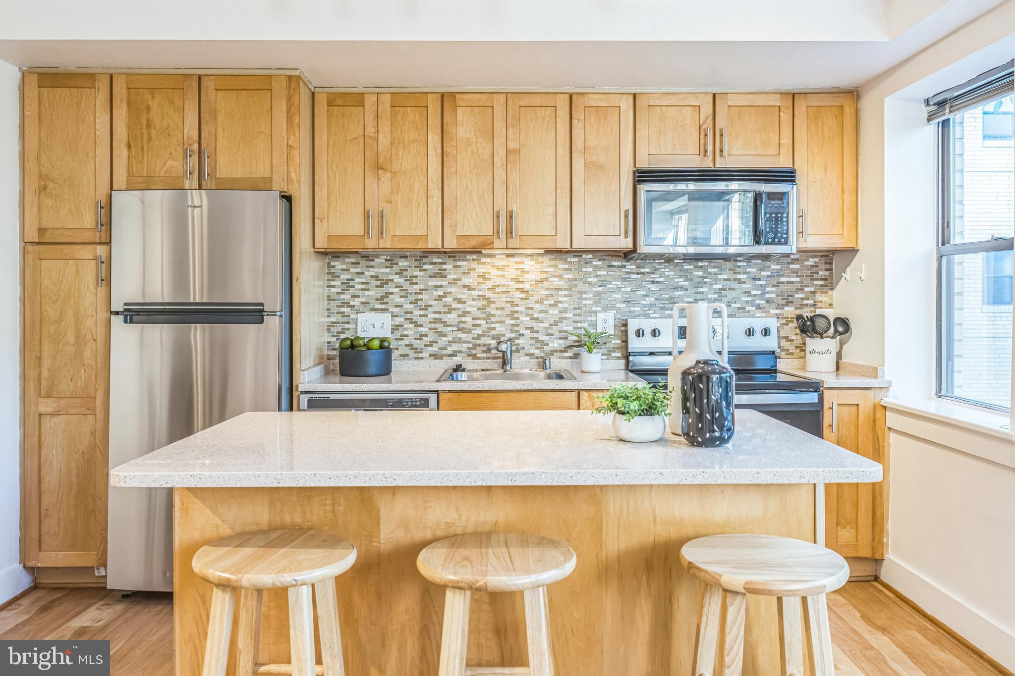 212 OAKWOOD STREET SE 209