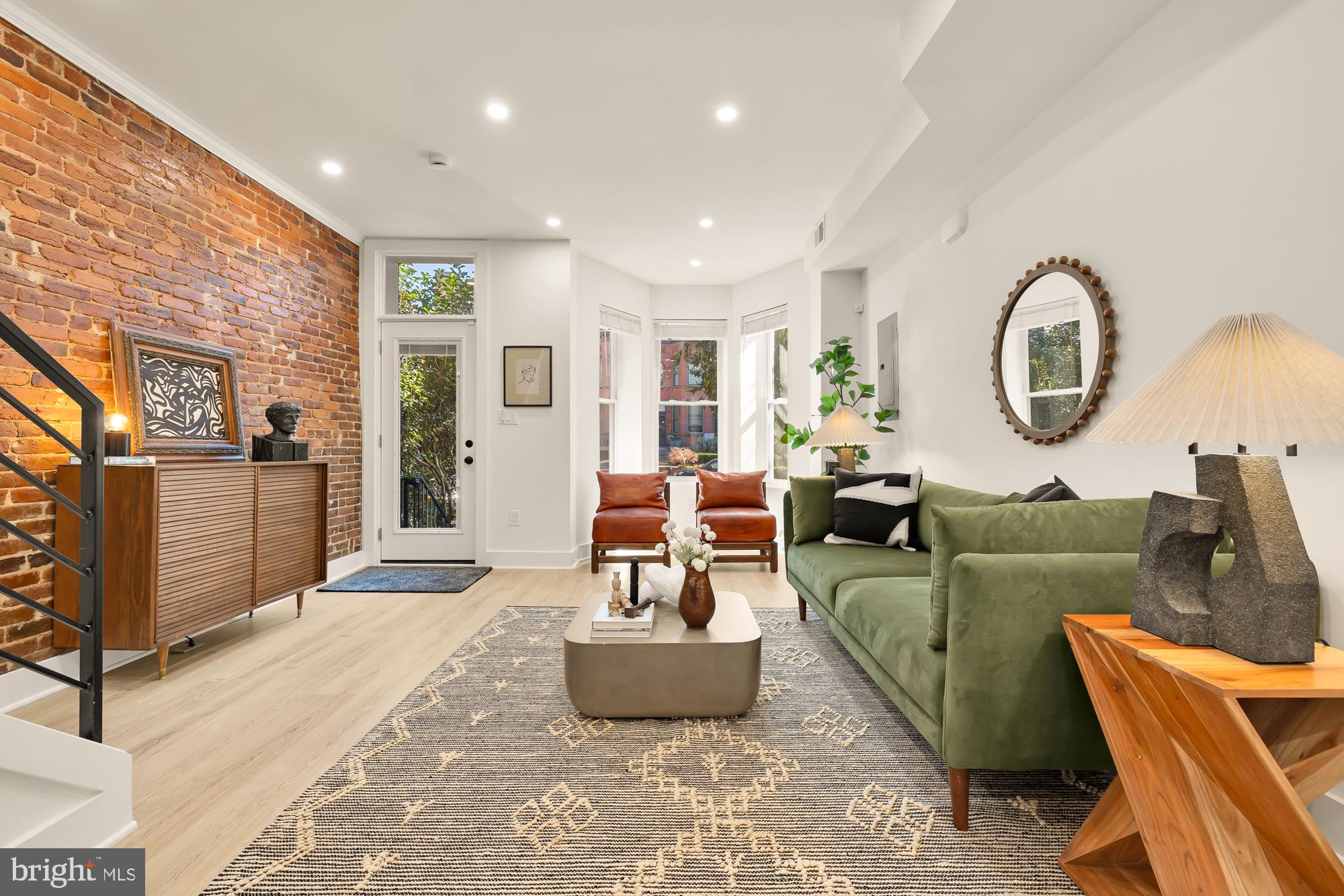 2010 13TH STREET NW 1