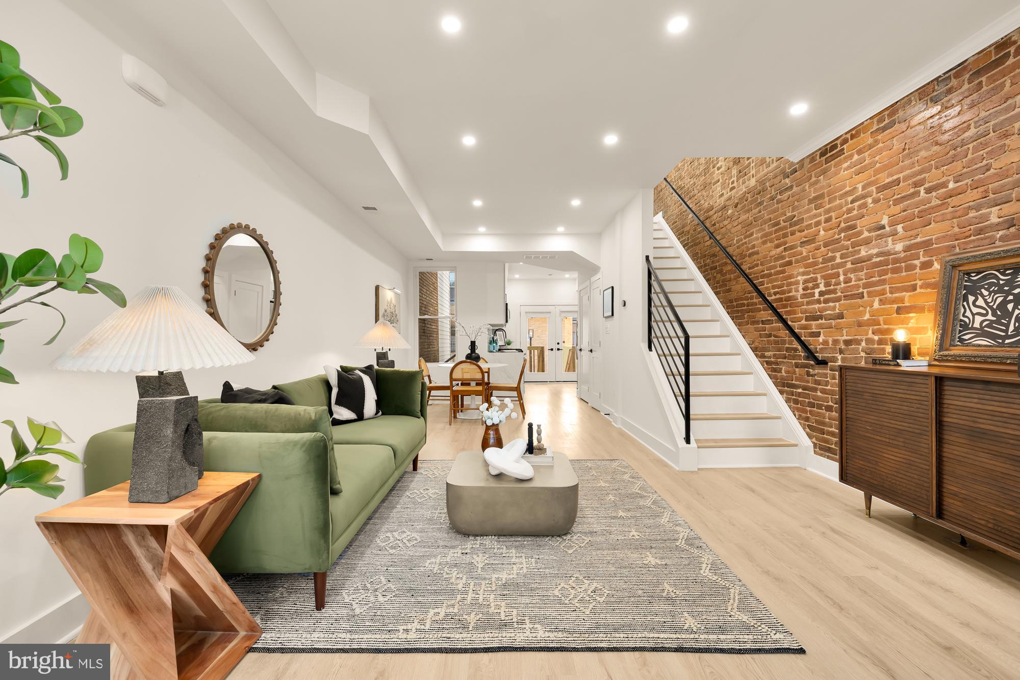 2010 13TH STREET NW 1