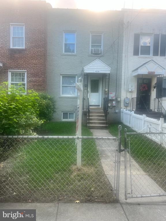 416 57TH STREET NE