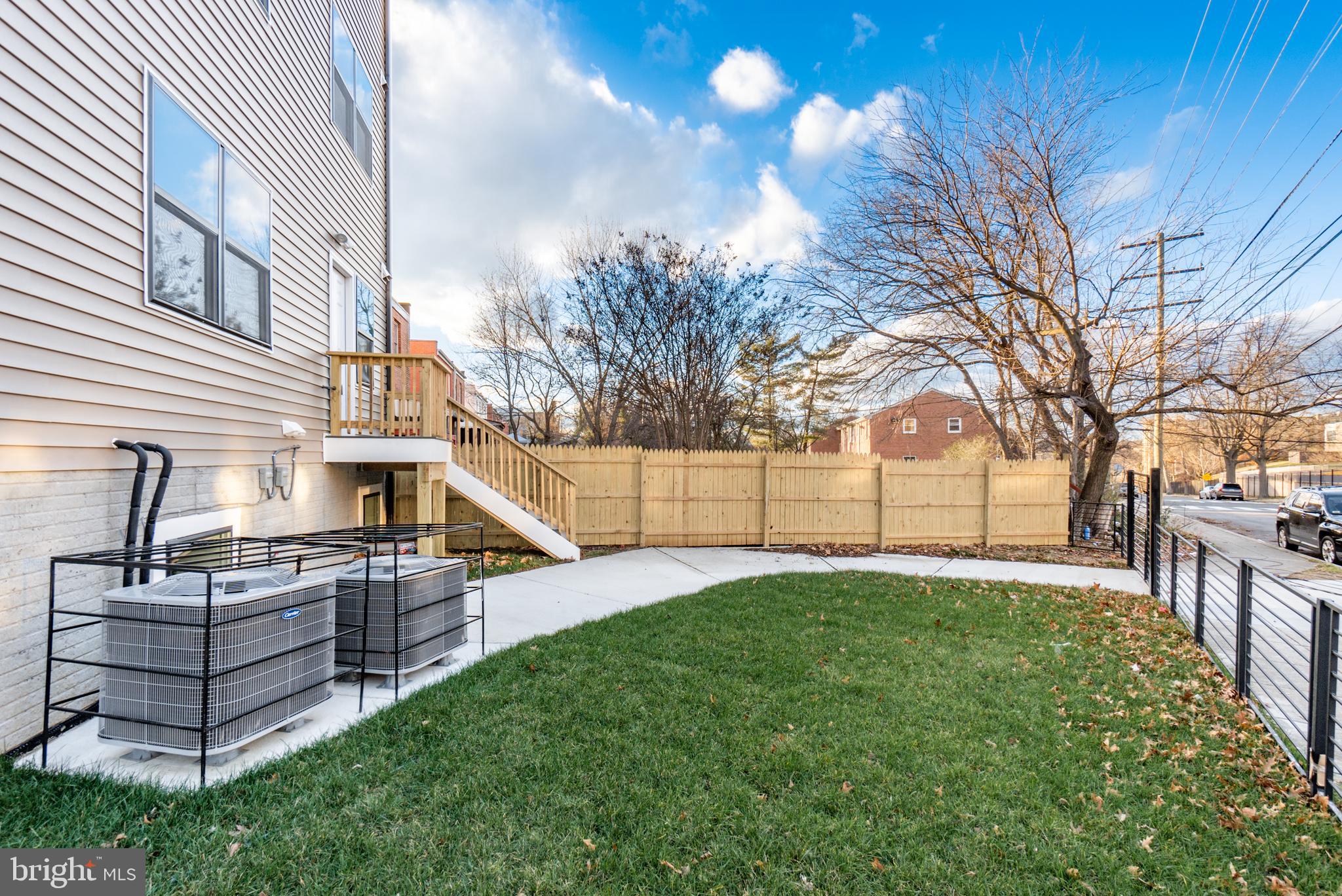 852 XENIA SE 1