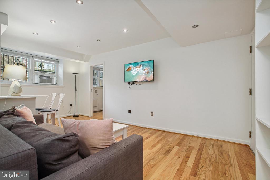 1514 17TH STREET NW B2
