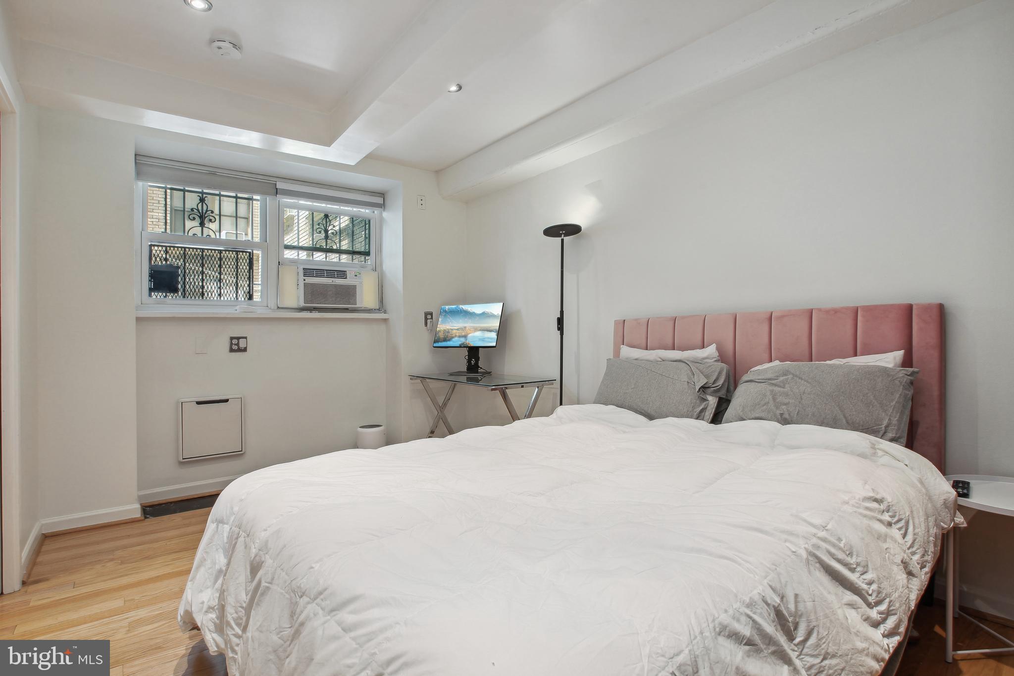 1514 17TH STREET NW B2