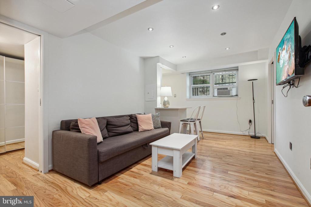 1514 17TH STREET NW B2