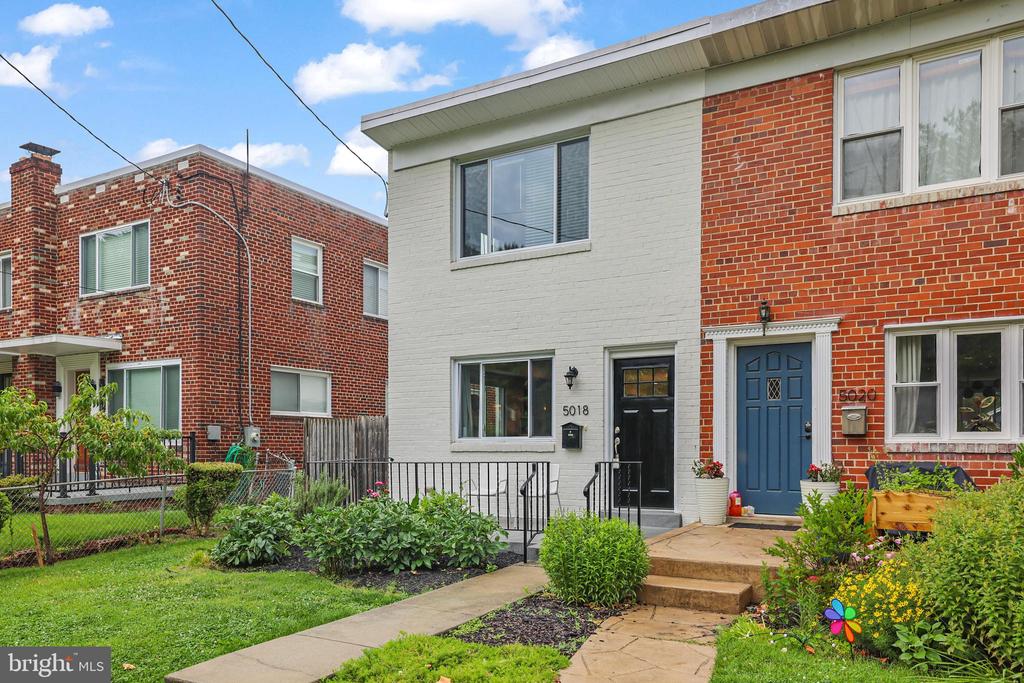 5018 14TH STREET NE