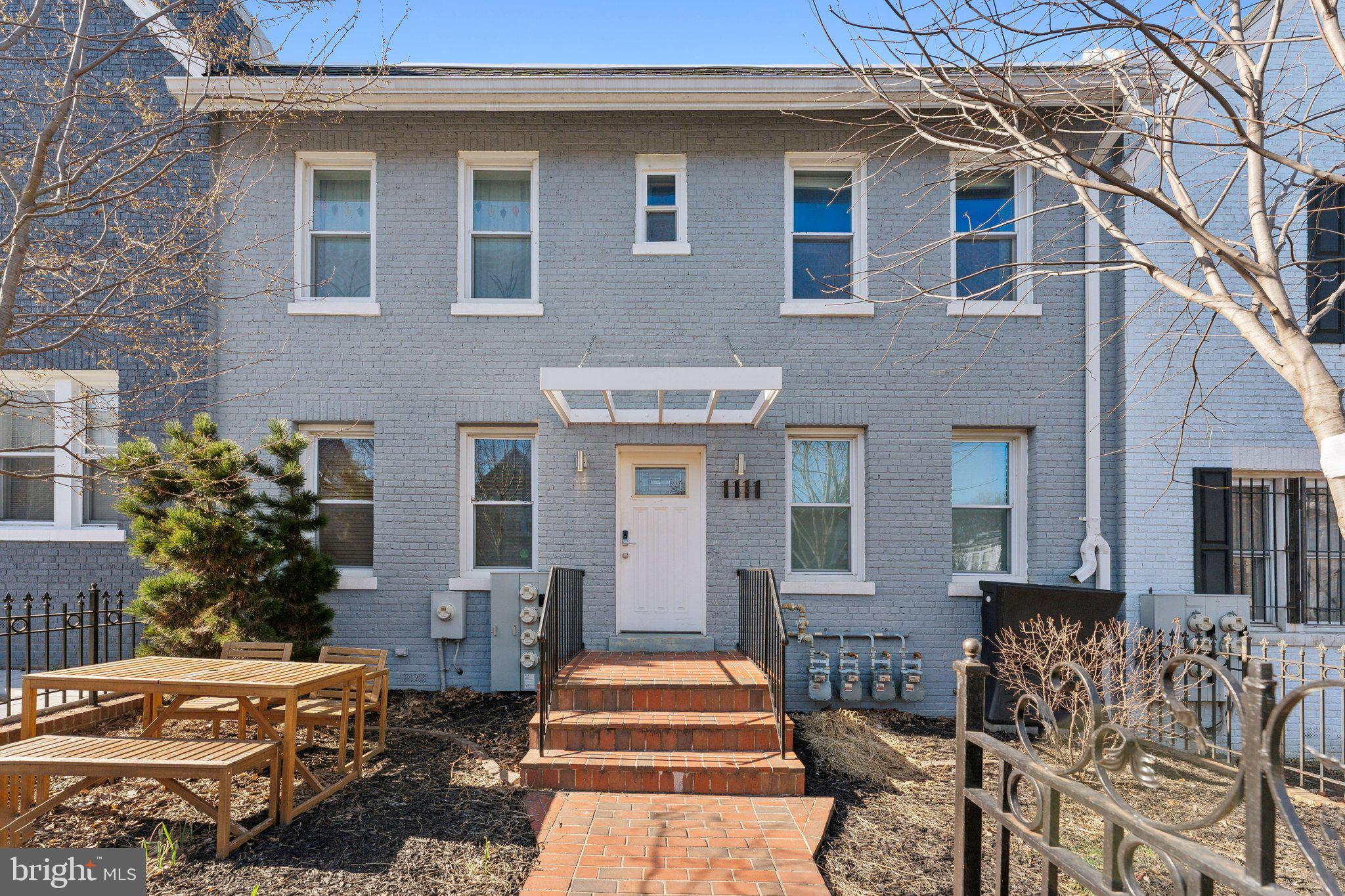 1111 PENN STREET NE 4