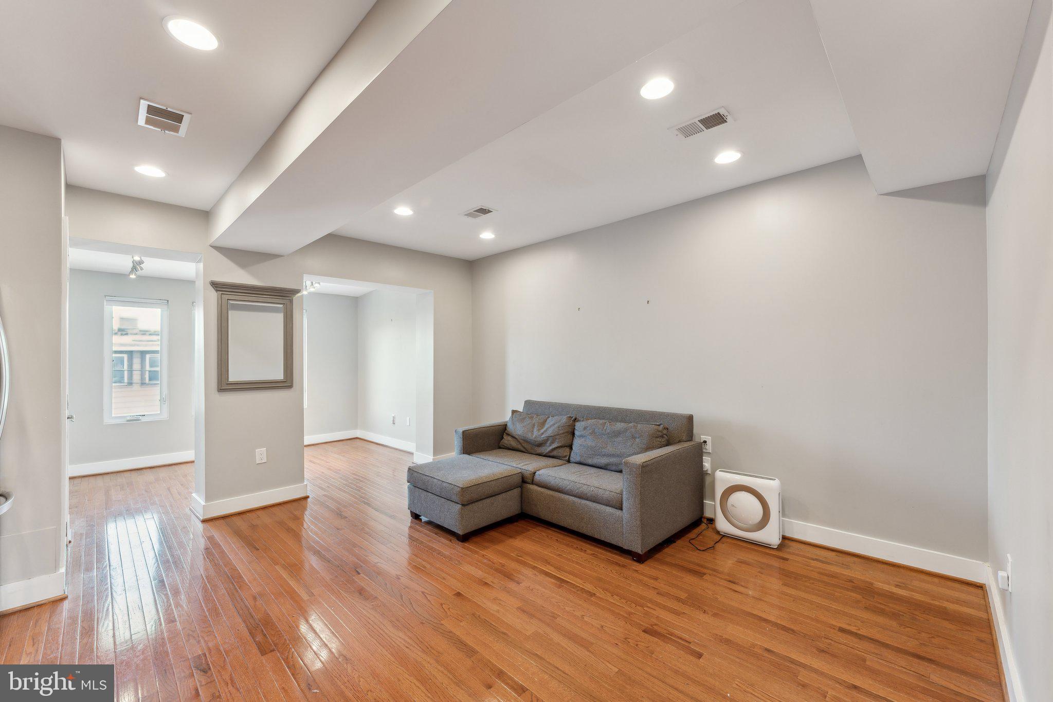 1111 PENN STREET NE 4