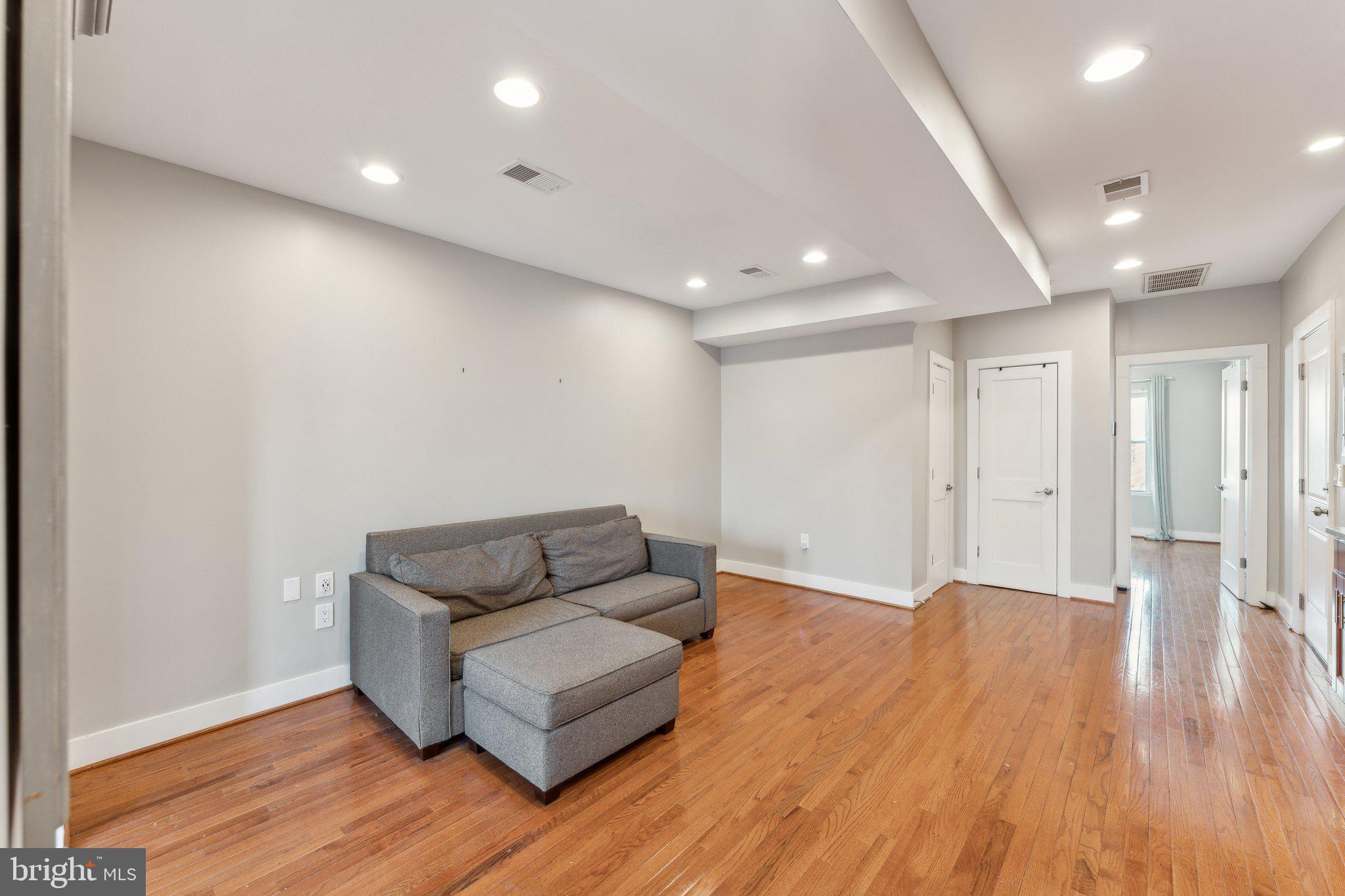 1111 PENN STREET NE 4