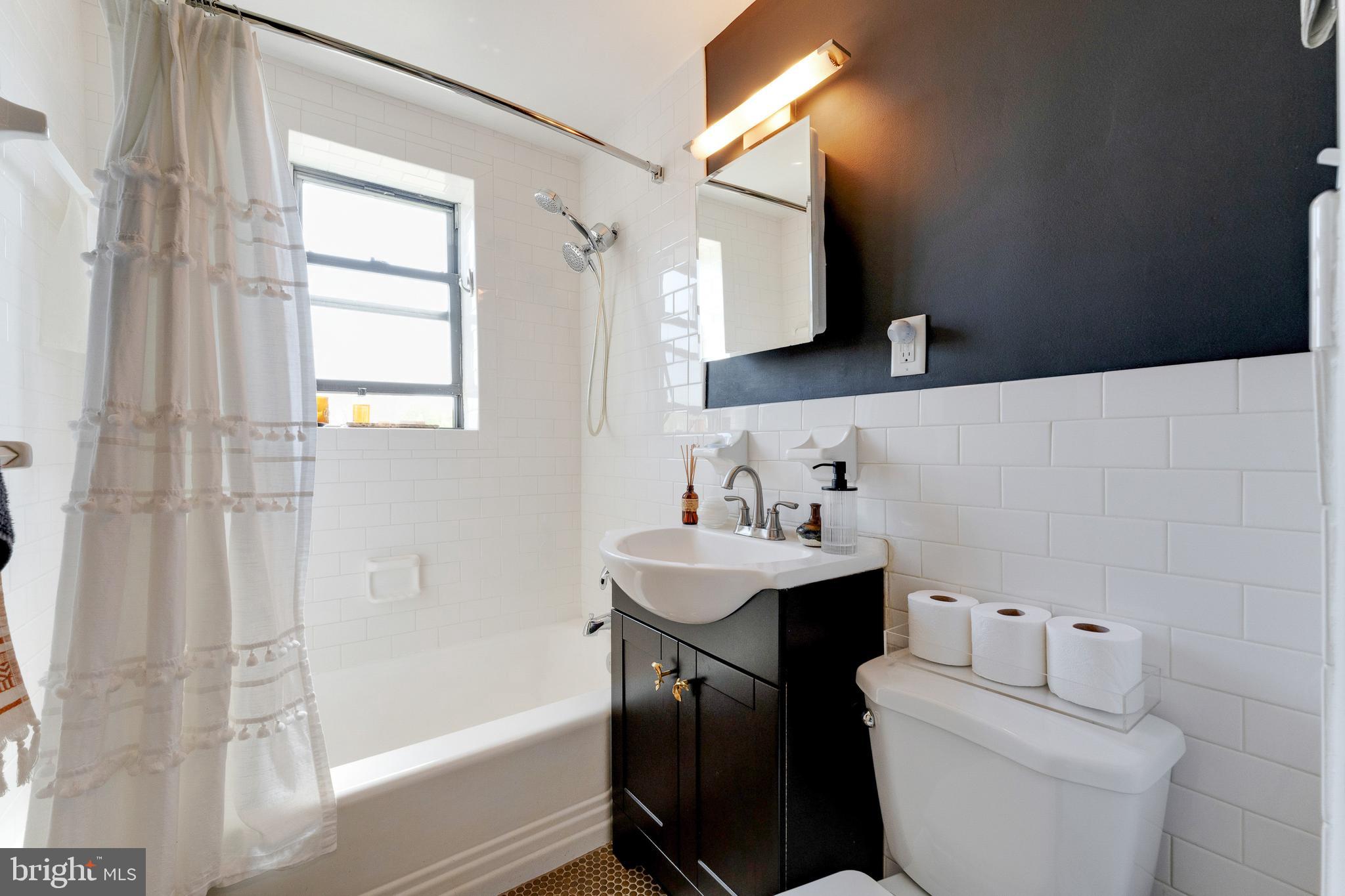 212 OAKWOOD STREET SE 322