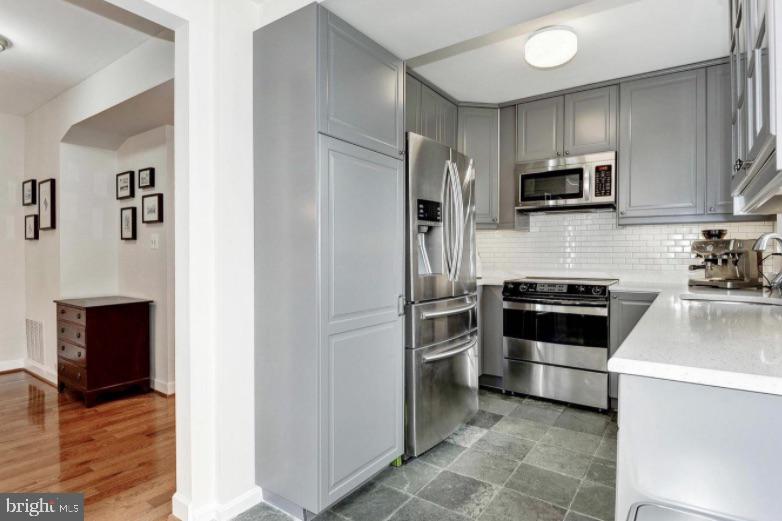 3950 LANGLEY COURT NW B626