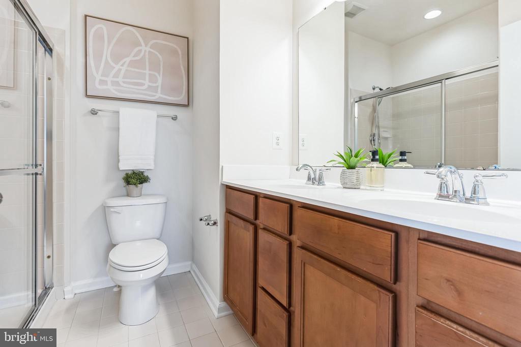 3801 COMMODORE JOSHUA BARNEY DRIVE NE