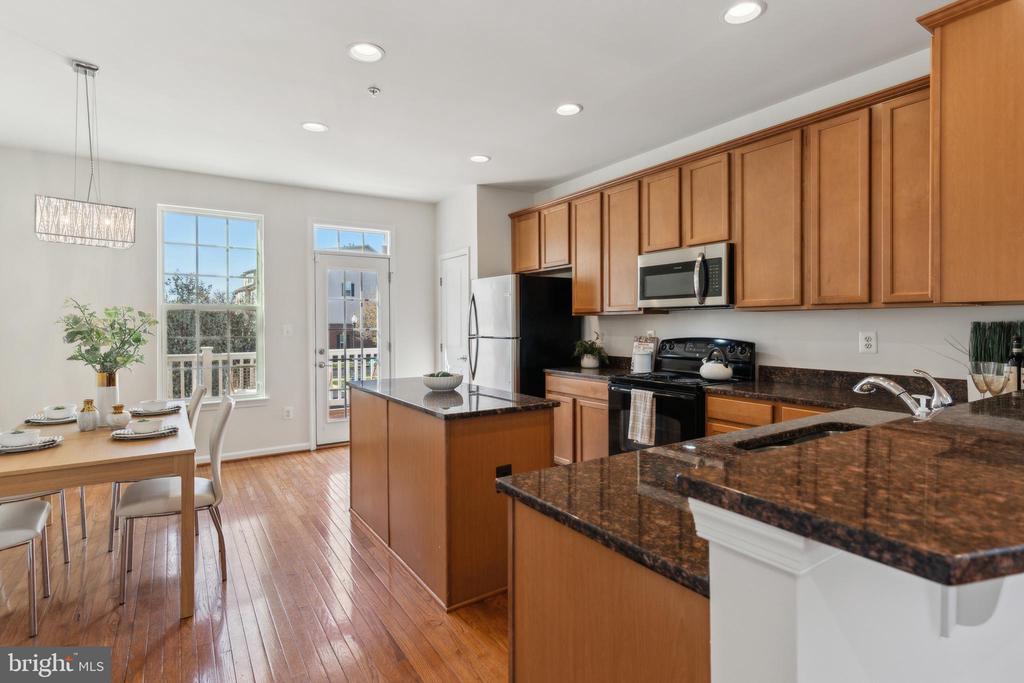 3801 COMMODORE JOSHUA BARNEY DRIVE NE