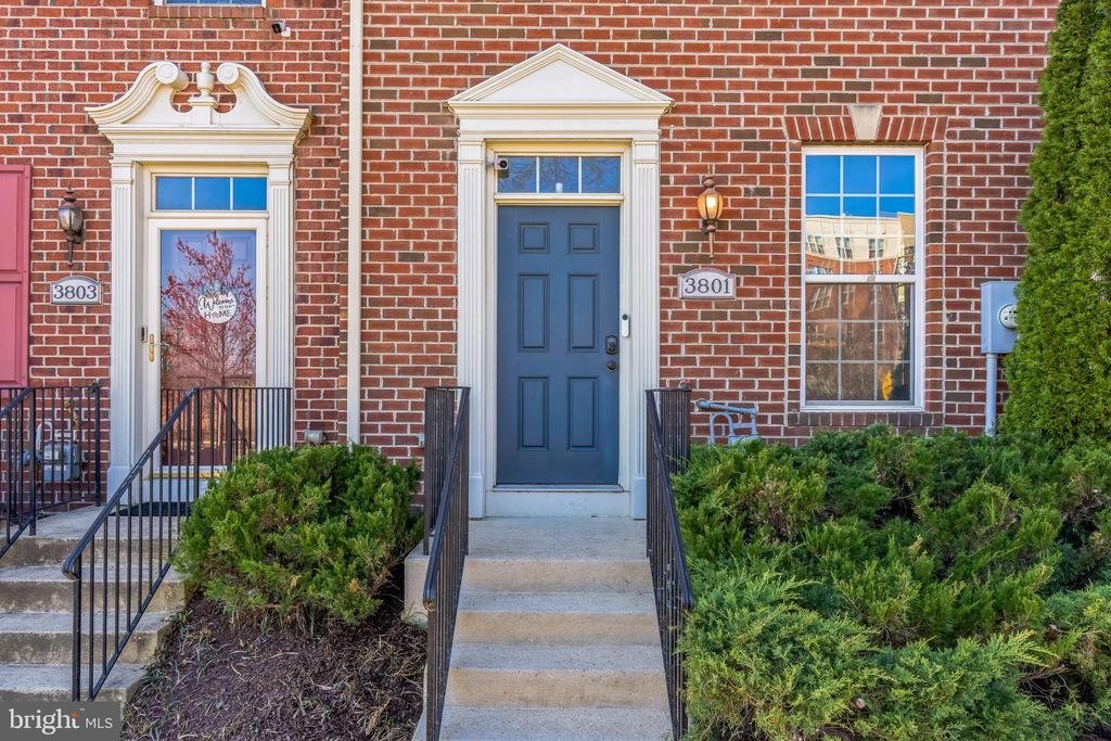 3801 COMMODORE JOSHUA BARNEY DRIVE NE