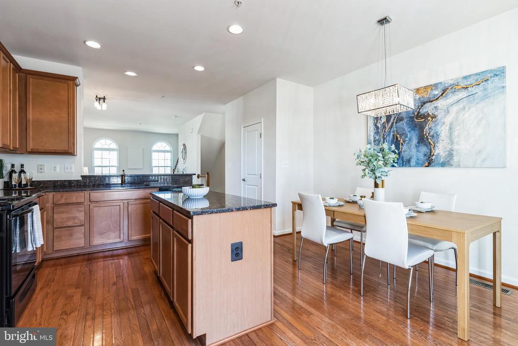 3801 COMMODORE JOSHUA BARNEY DRIVE NE