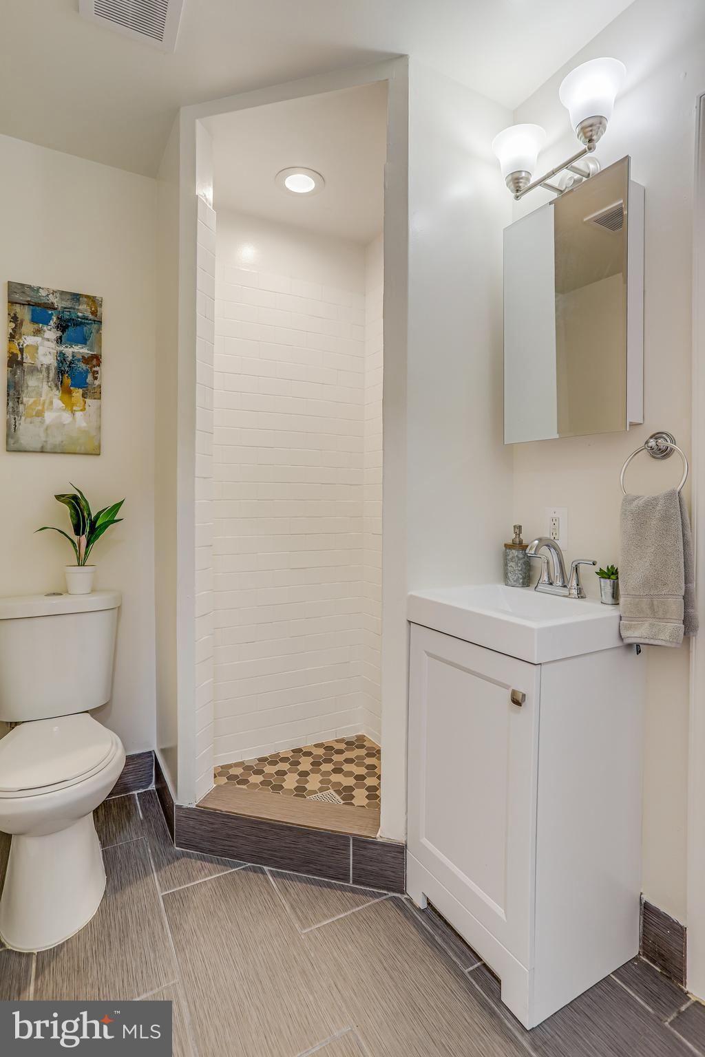 1318 LONGFELLOW STREET NW