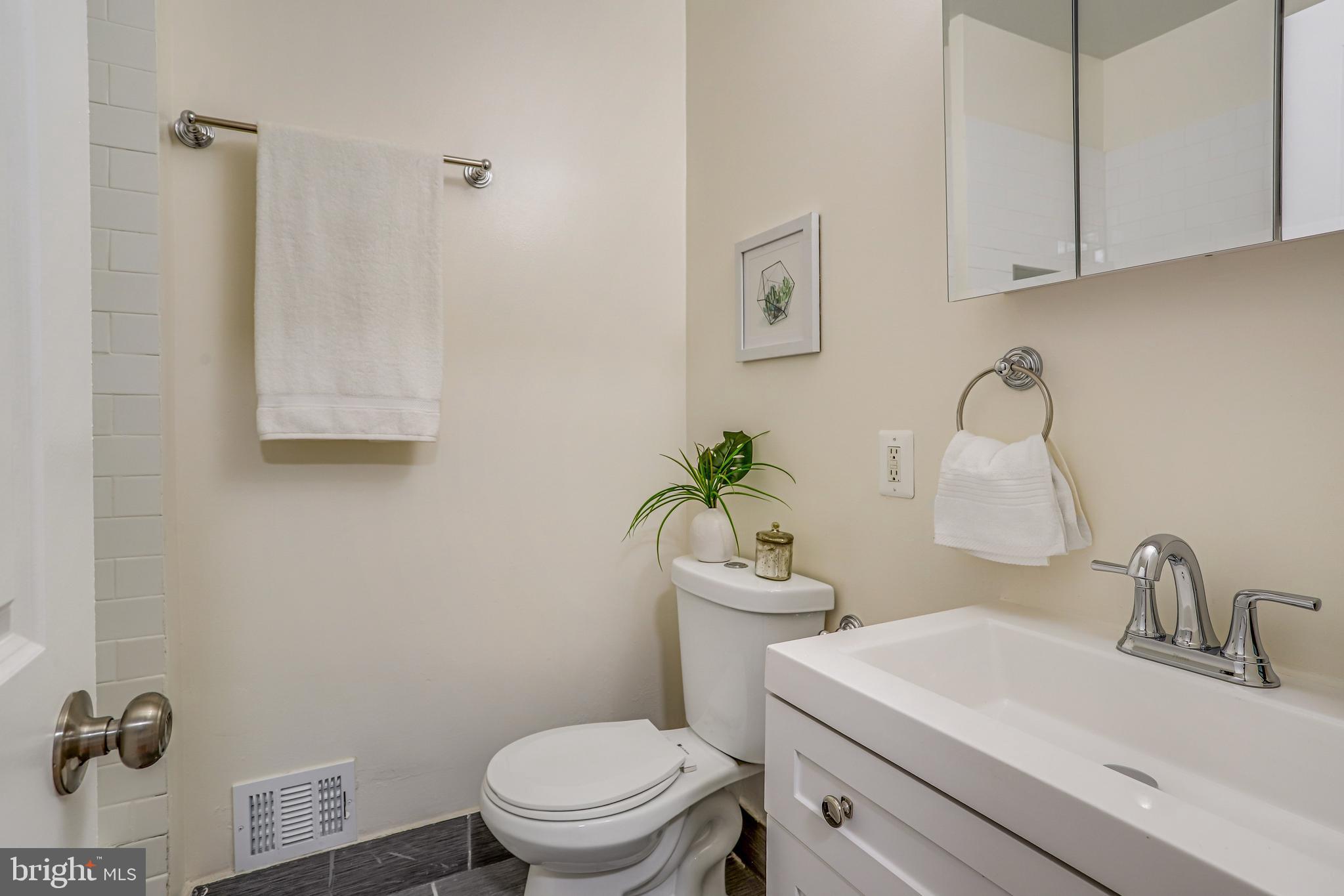 1318 LONGFELLOW STREET NW