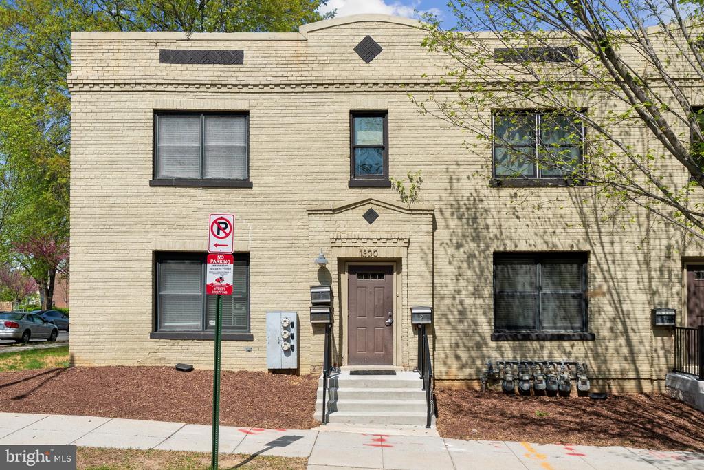 1300 CHILDRESS STREET NE 3