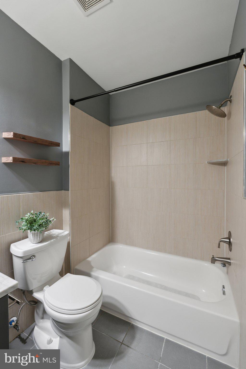 1300 CHILDRESS STREET NE 3