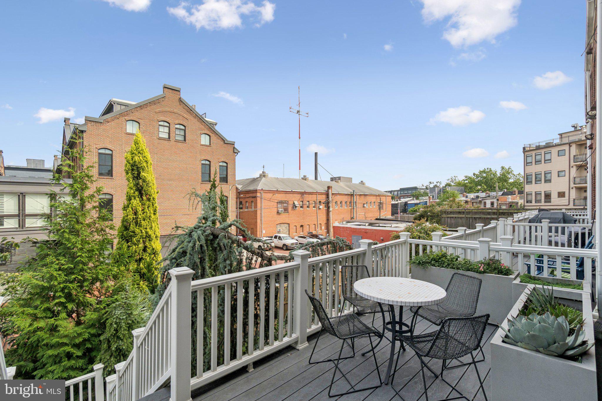 520 1/2 13TH STREET SE B