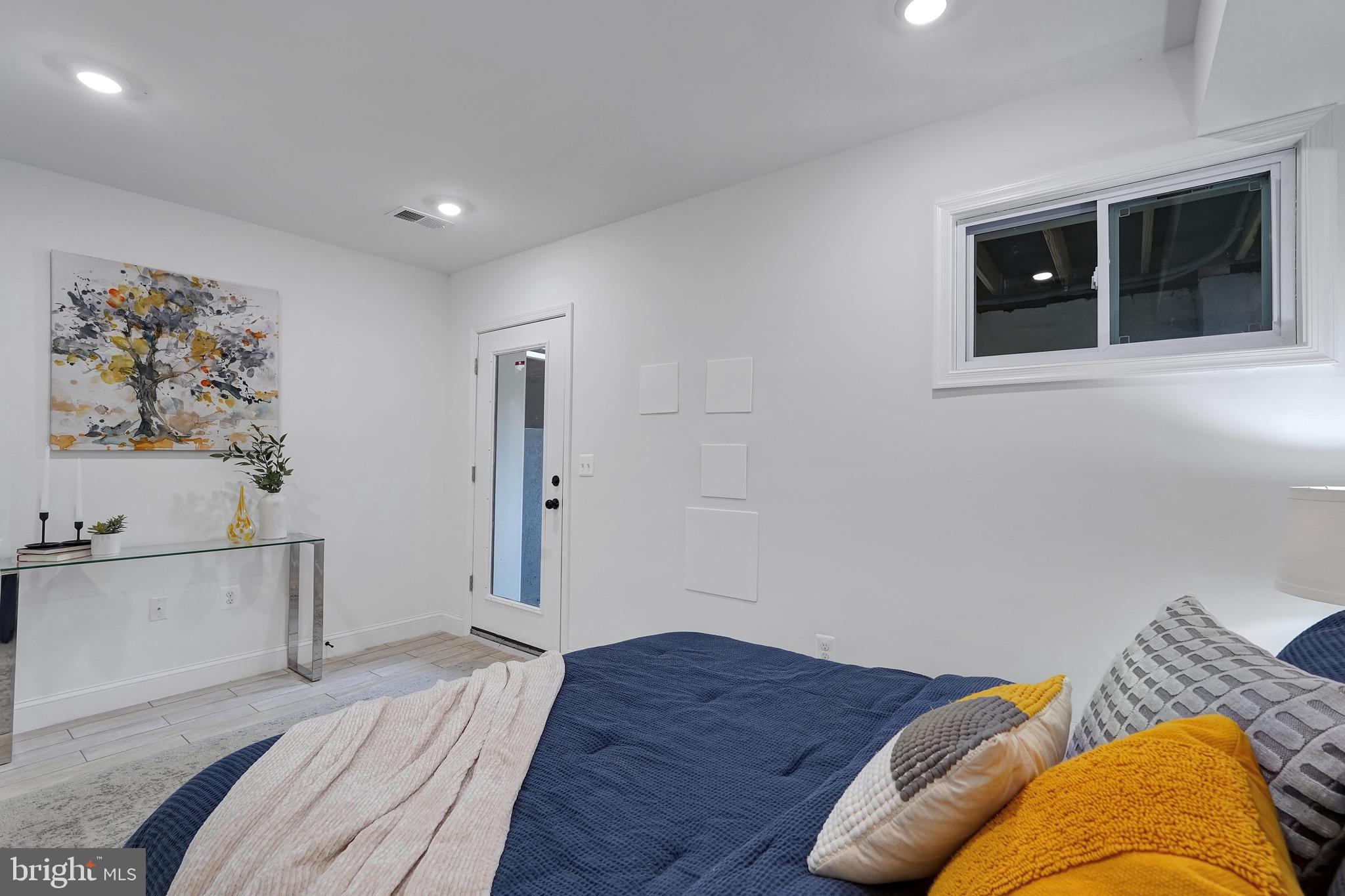 638 FRANKLIN STREET NE 1