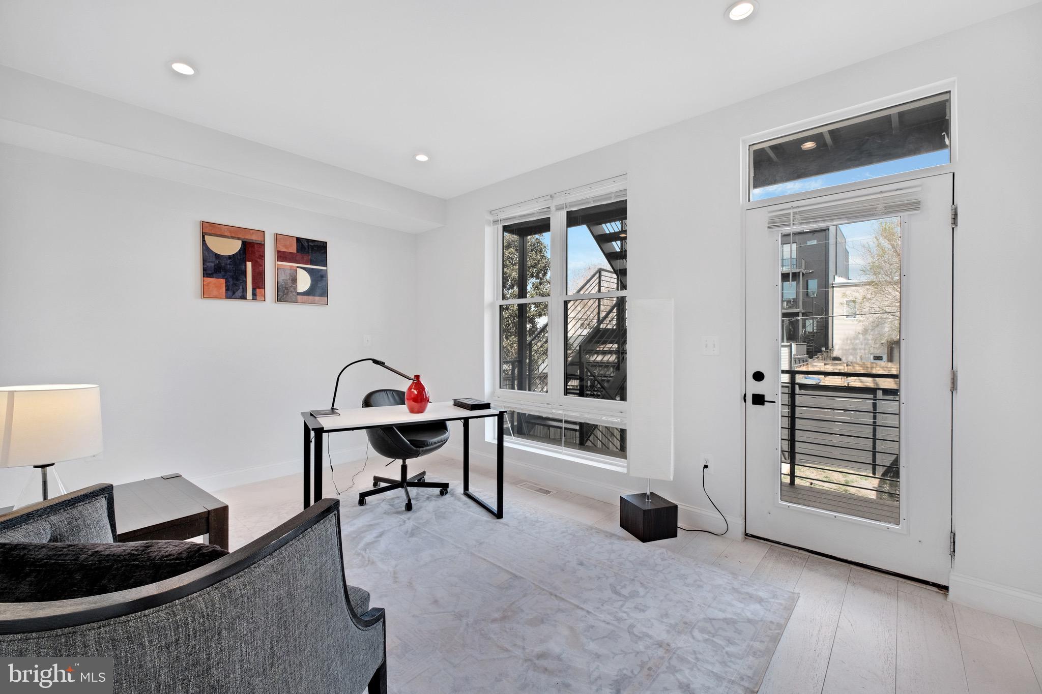 638 FRANKLIN STREET NE 1